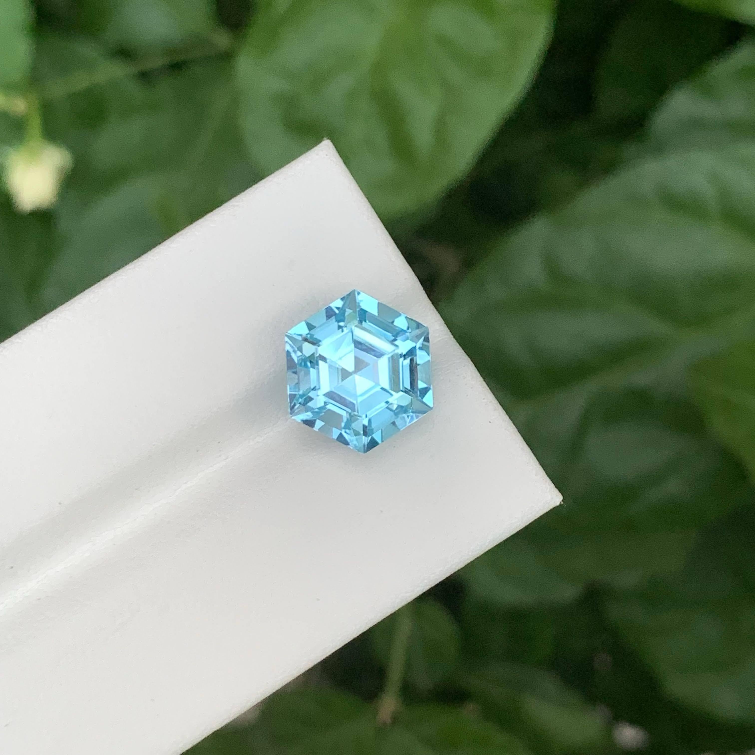 7,65 Karat Natürlicher Loser Atemberaubender Blauer Topas Stein Fancy Cut Madagaskars Edelstein für Damen oder Herren im Angebot