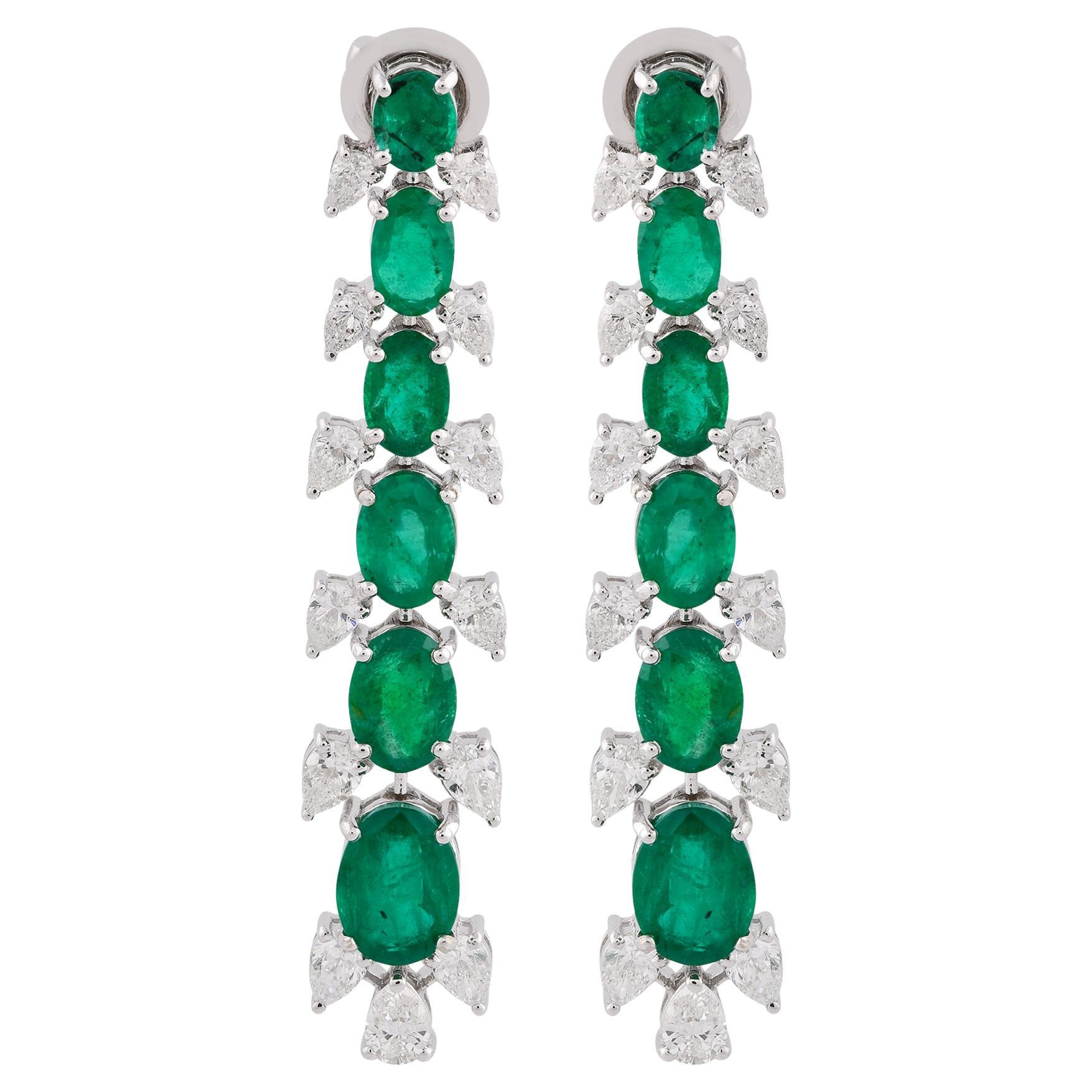 Pendants d'oreilles en or blanc 14 carats avec émeraude ovale de 7,65 carats et diamants poire de 2,70 carats