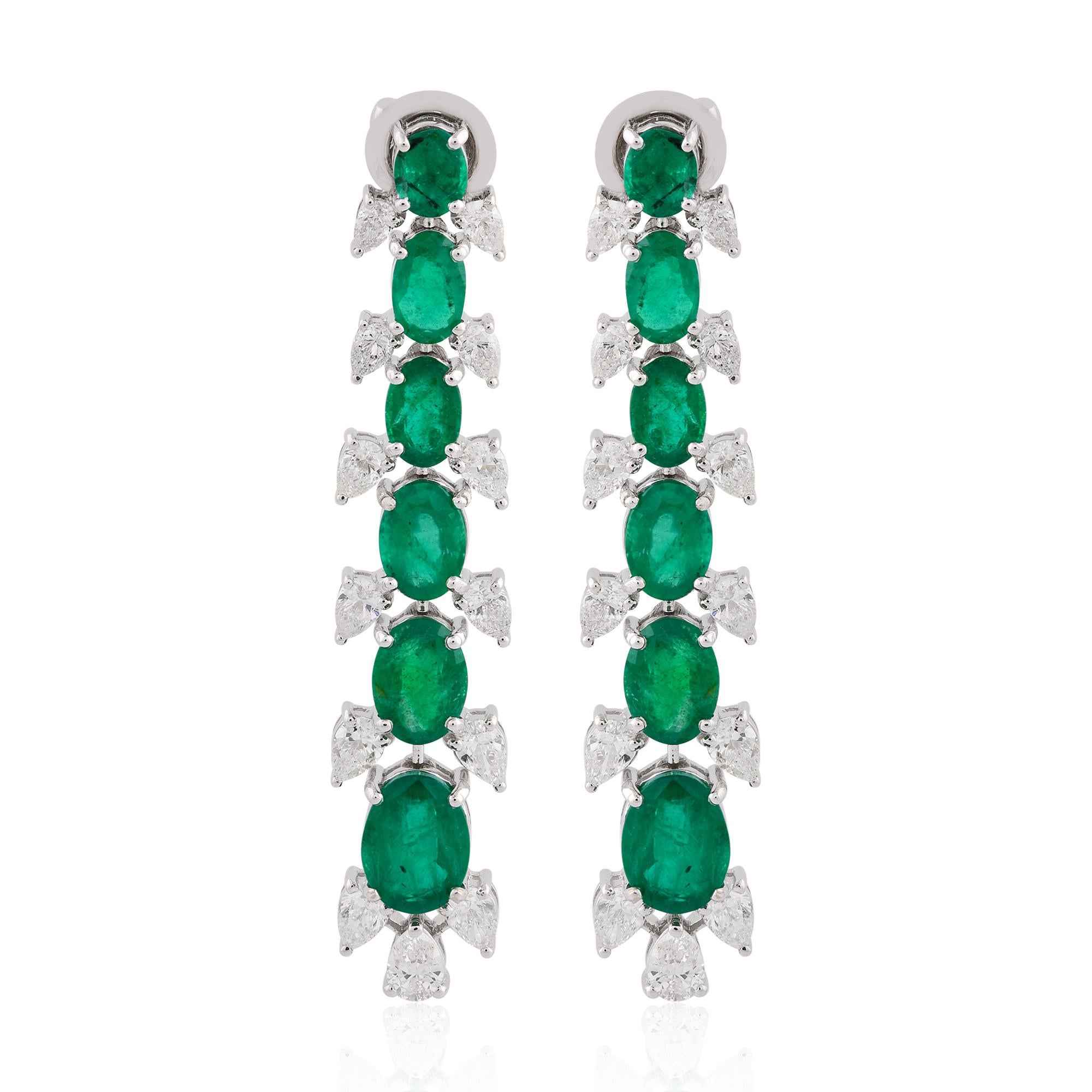 Segui la vetrina di Spectrum Jewels per vedere le ultime collezioni e i pezzi esclusivi. Spectrum Jewels è orgoglioso di essere considerato un Top Seller su 1stdibs con recensioni a 5 stelle da parte dei clienti. Tutti gli articoli da noi prodotti