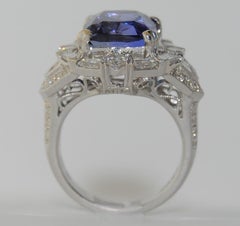 7.65 Carat Tanzanite and Diamond Women's Ring, 18 Karat Gold