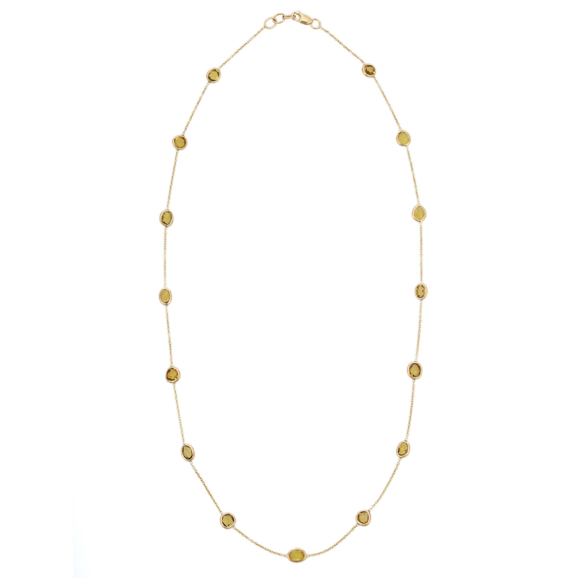 Moderniste Collier chaîne station en or jaune 14 carats avec saphir jaune 7,65 carats, cadeau de grand-mère en vente