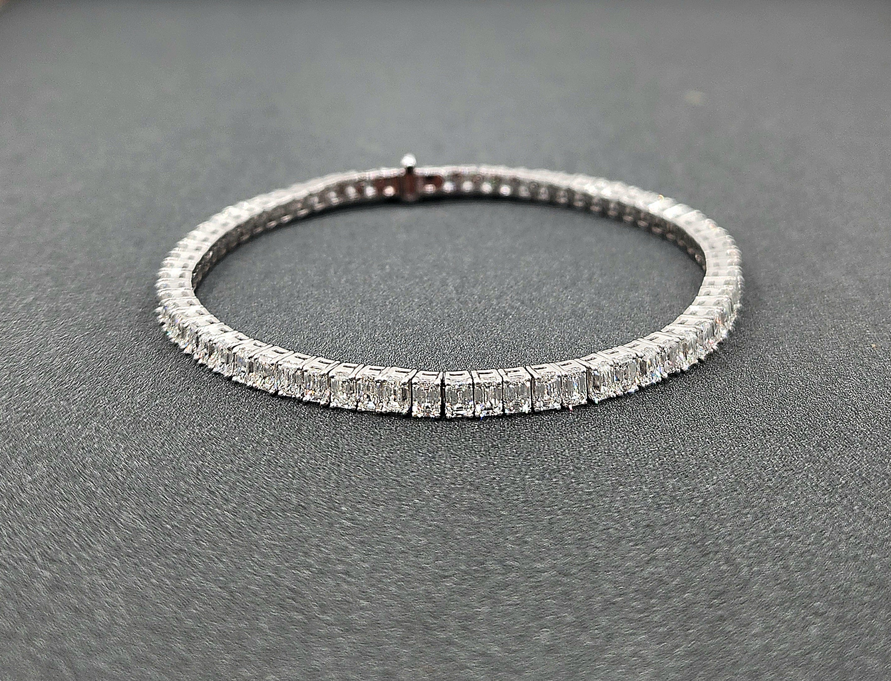 7.65 ct Emerald Cut Diamond Tennis Bracelet in Platinum For Sale