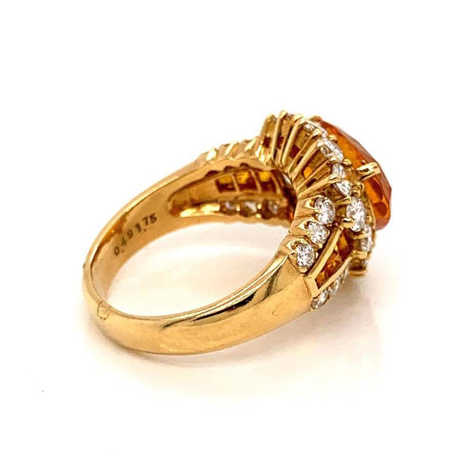 Bague en or avec saphir orange de 7.66 carats et diamants Pour femmes en vente