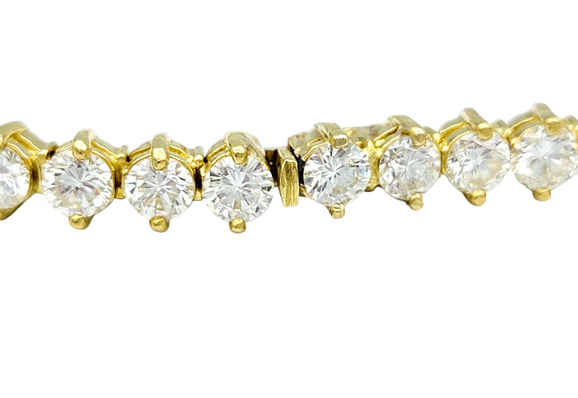 Women's or Men's 7.66 Carat Total Round Diamond Tennis Bracelet Set in 18 Karat Yellow Gold For Sale