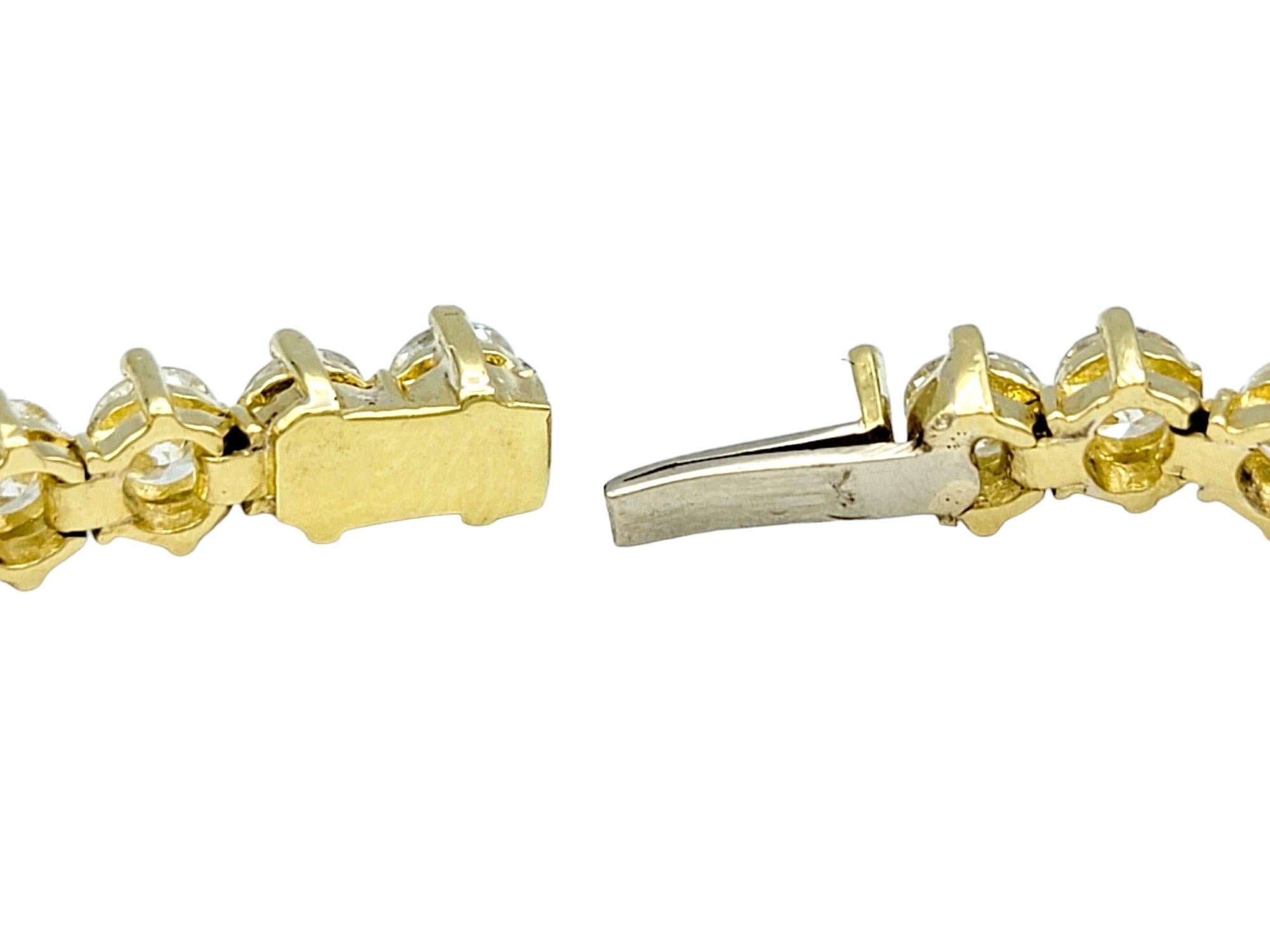 7.66 Carat Total Round Diamond Tennis Bracelet Set in 18 Karat Yellow Gold For Sale 2