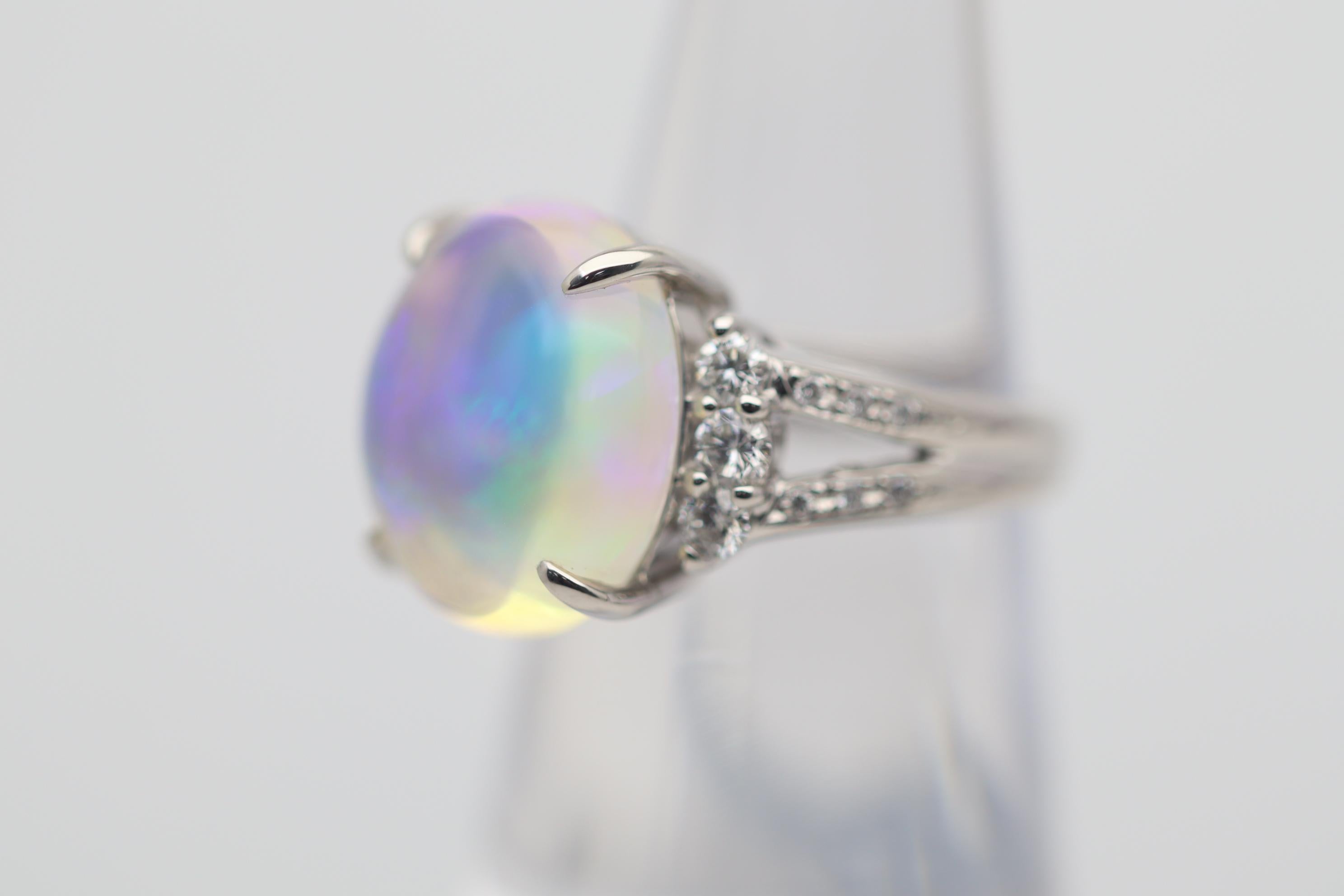7.67 Carat Australian Crystal Opal Diamond Platinum Ring In New Condition For Sale In Beverly Hills, CA