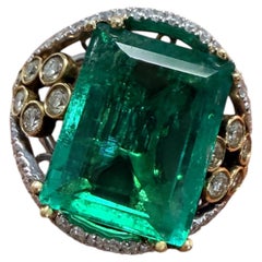 7.67ct Emerald diamond ring RARE color bluish green cocktail ring