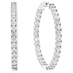 Orecchini da cocktail con diamante Inside Out Hoop da 7,68 carati in oro bianco 14 carati