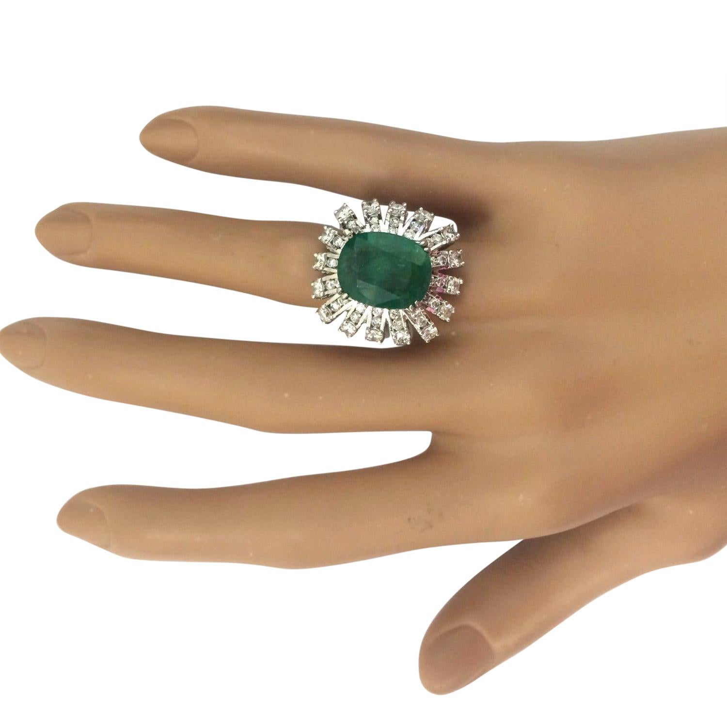 Exquisite Natural Emerald Diamond Ring In 14 Karat Solid White Gold In New Condition For Sale In Manhattan Beach, CA