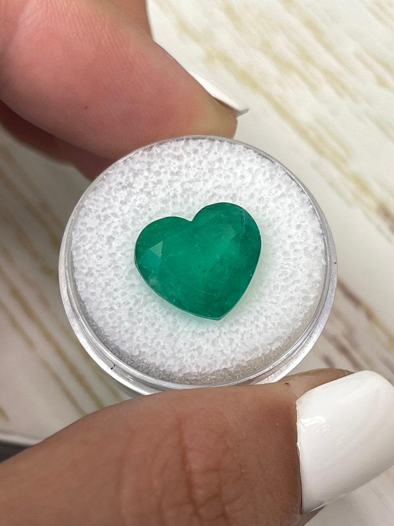 De las mujeres Esmeralda colombiana talla corazón de 7.68 quilates  Gema Suelta Verde Bosque 12x13,5 en venta