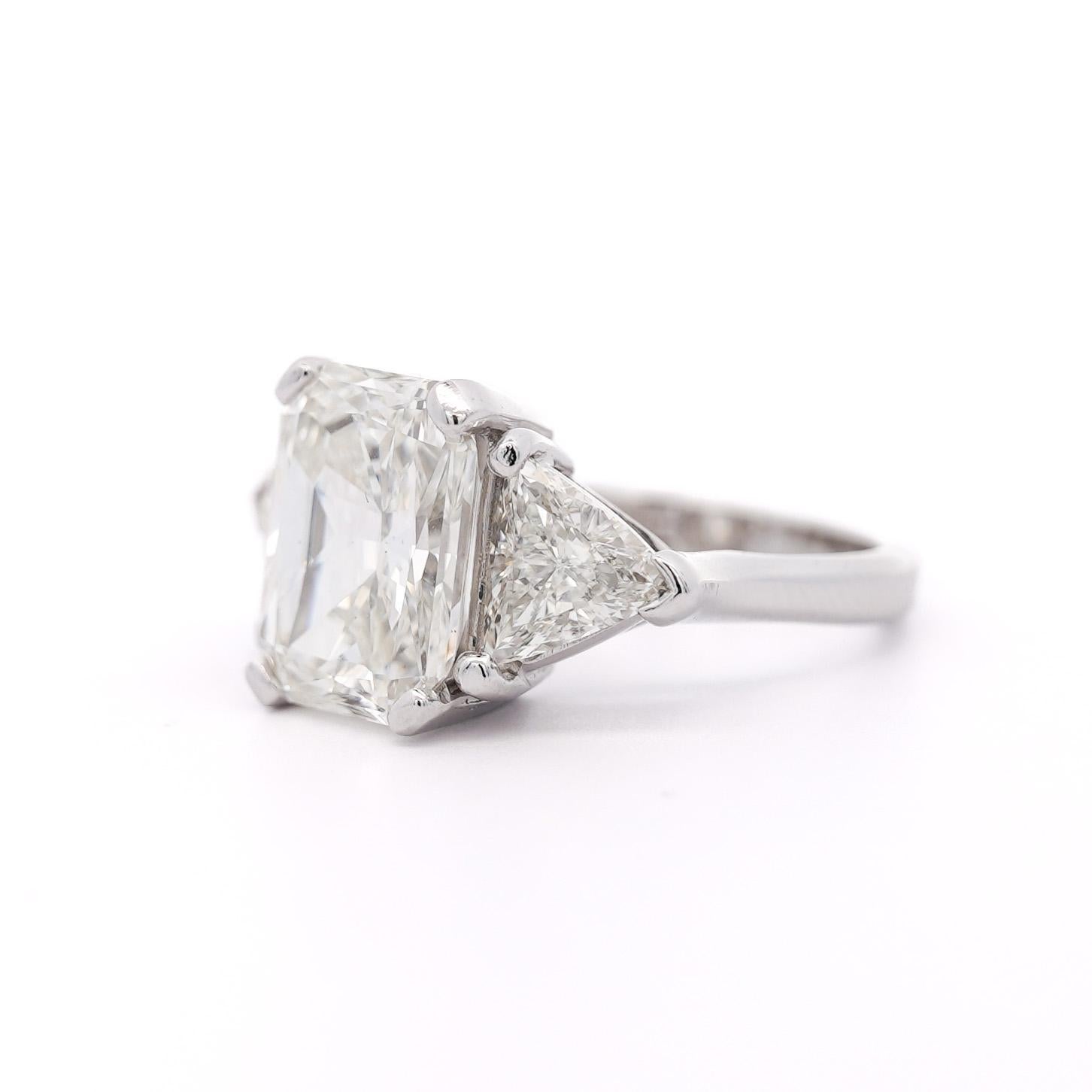 7.68 Carat TW Radiant Cut & Trillion Cut Three Stone Engagement Ring For Sale 3