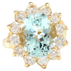 7.68 Carat Exquisite Natural Aquamarine and Diamond 14K Solid Yellow Gold Ring