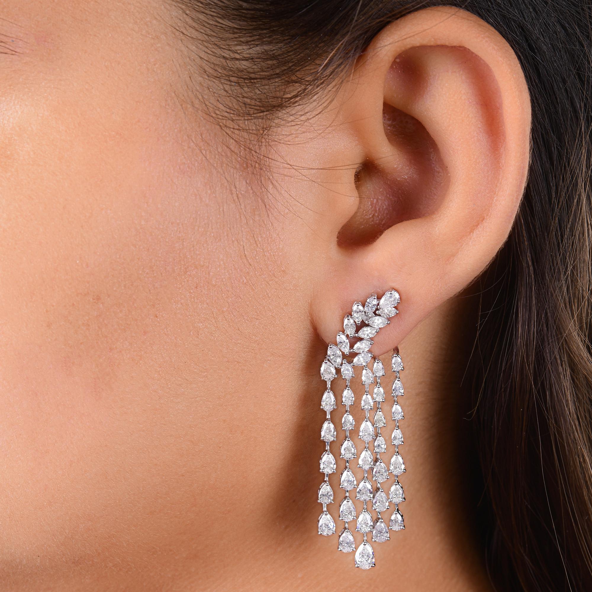 7,69 Karat Marquise Birne SI/HI Diamant 18 Karat Weißgold Kronleuchter-Ohrringe 
Diese Diamantohrringe bestehen aus fünf Reihen birnenförmig geschliffener Diamanten, die in einem kaskadenartigen Muster nach unten baumeln, mit einem Diamantcluster im