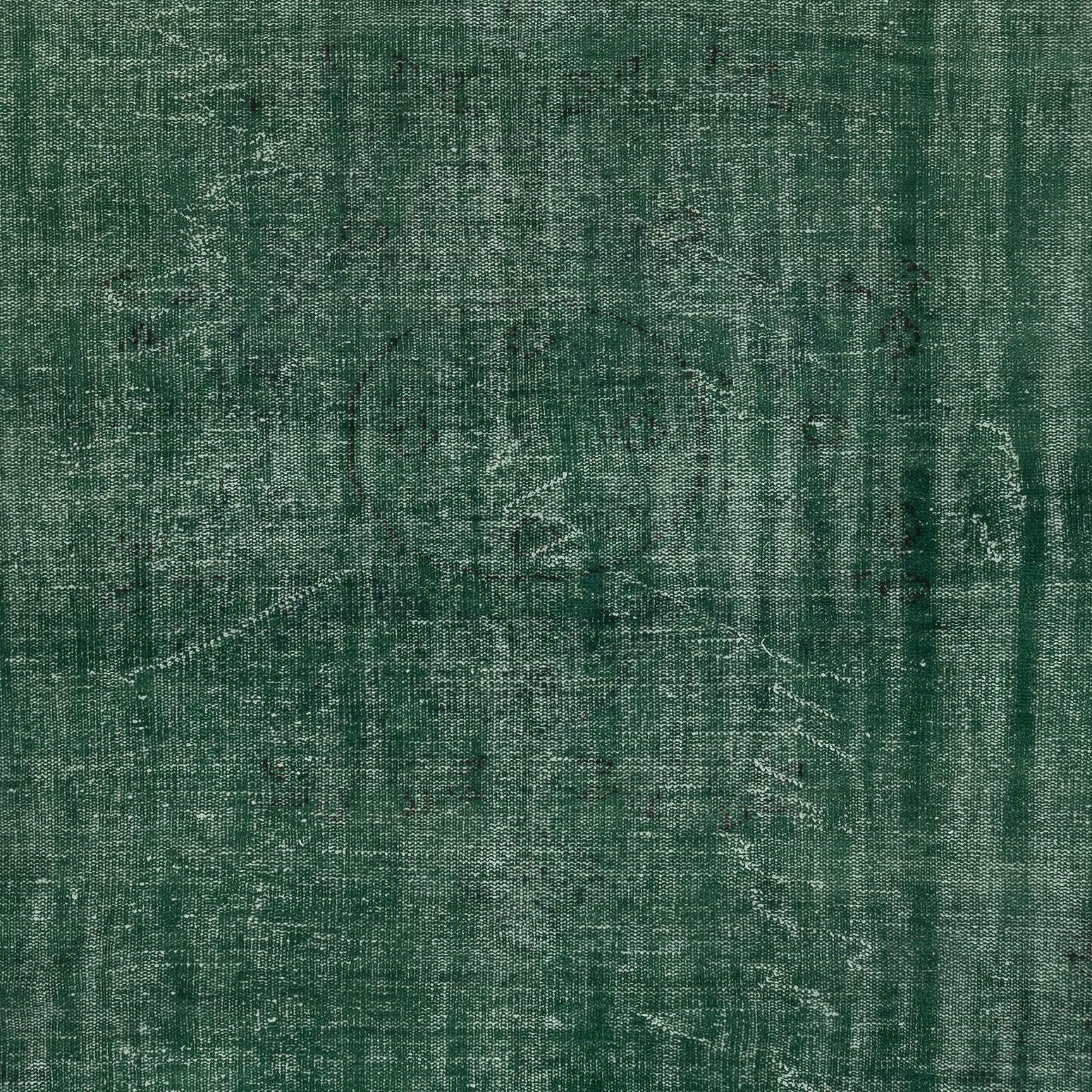 7.6x11.5 Ft Contemporary Handmade Turkish Area Rug in Solid Dark Green Color In Good Condition For Sale In Spring Valley, NY