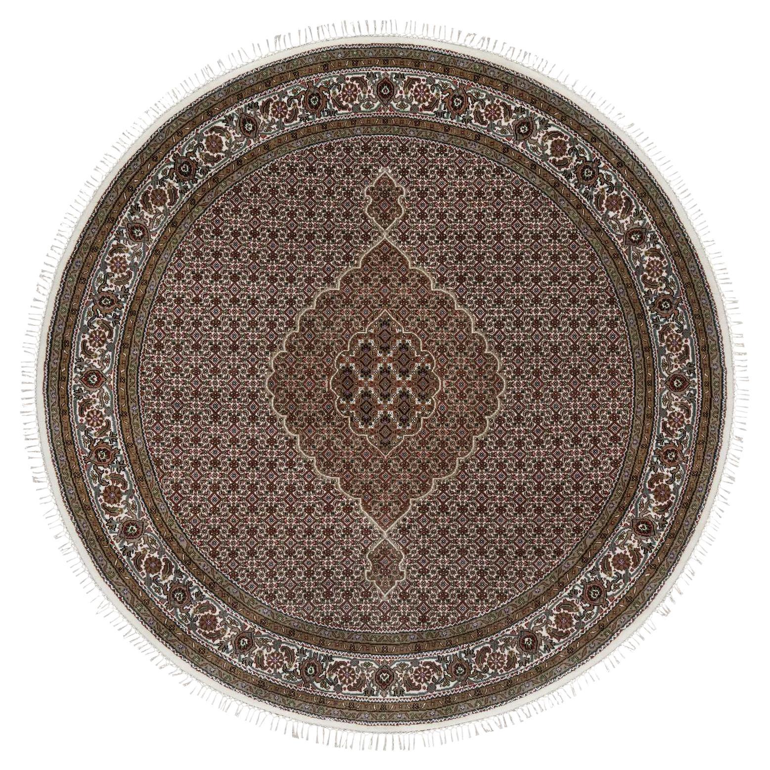 7'6 "x7'6" Weißer Tabriz Mahi mit Fish Design Handgeknüpfter Runder Teppich aus reiner Wolle