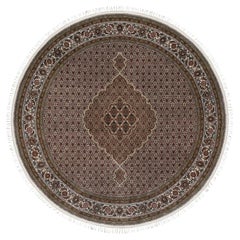 7'6 "x7'6" Tapis rond en pure laine nouée à la main Tabriz Mahi blanc avec Fish Design
