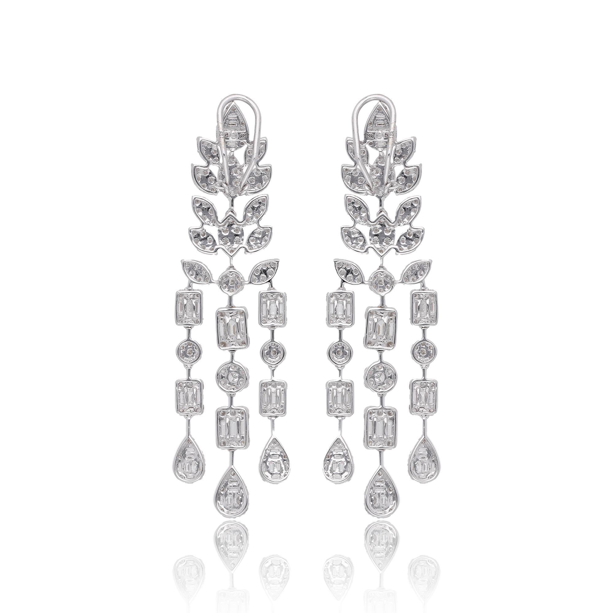 Orecchini Chandelier con diamanti a grappolo da 7,7 carati in oro bianco 14 carati Gioielli di pregio In condizioni Nuovo in vendita a Diera, Dubai