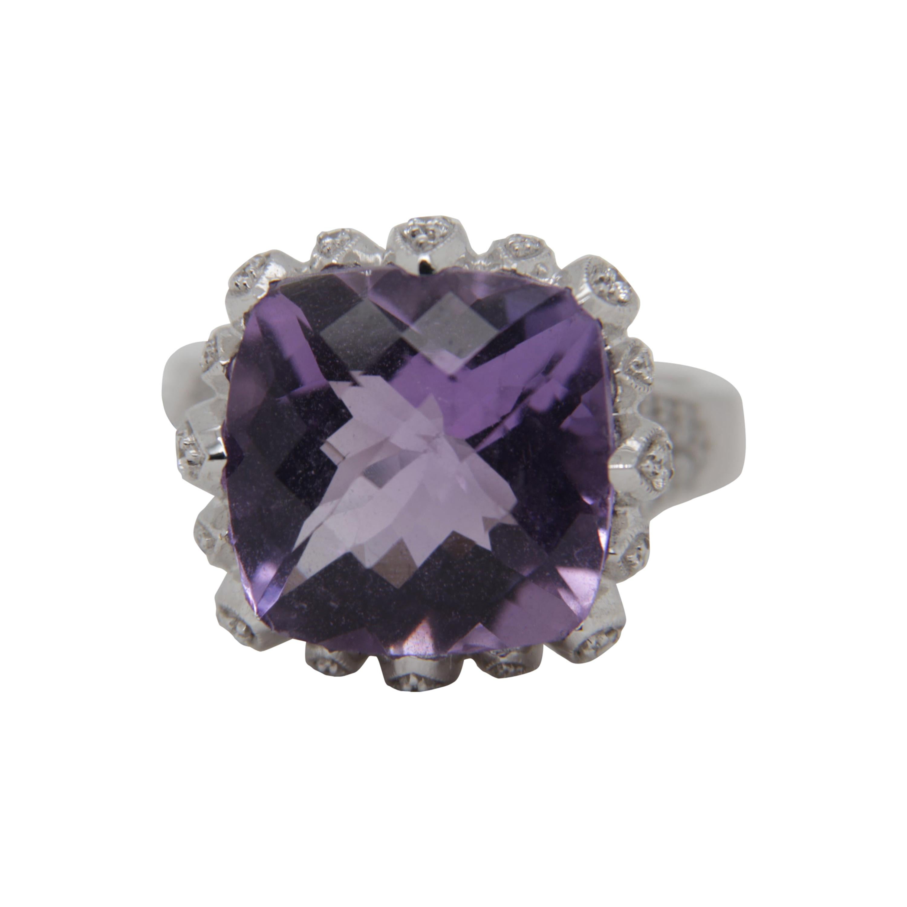 7.70 Carat Amethyst and Diamond Ring in 18 Karat Gold For Sale