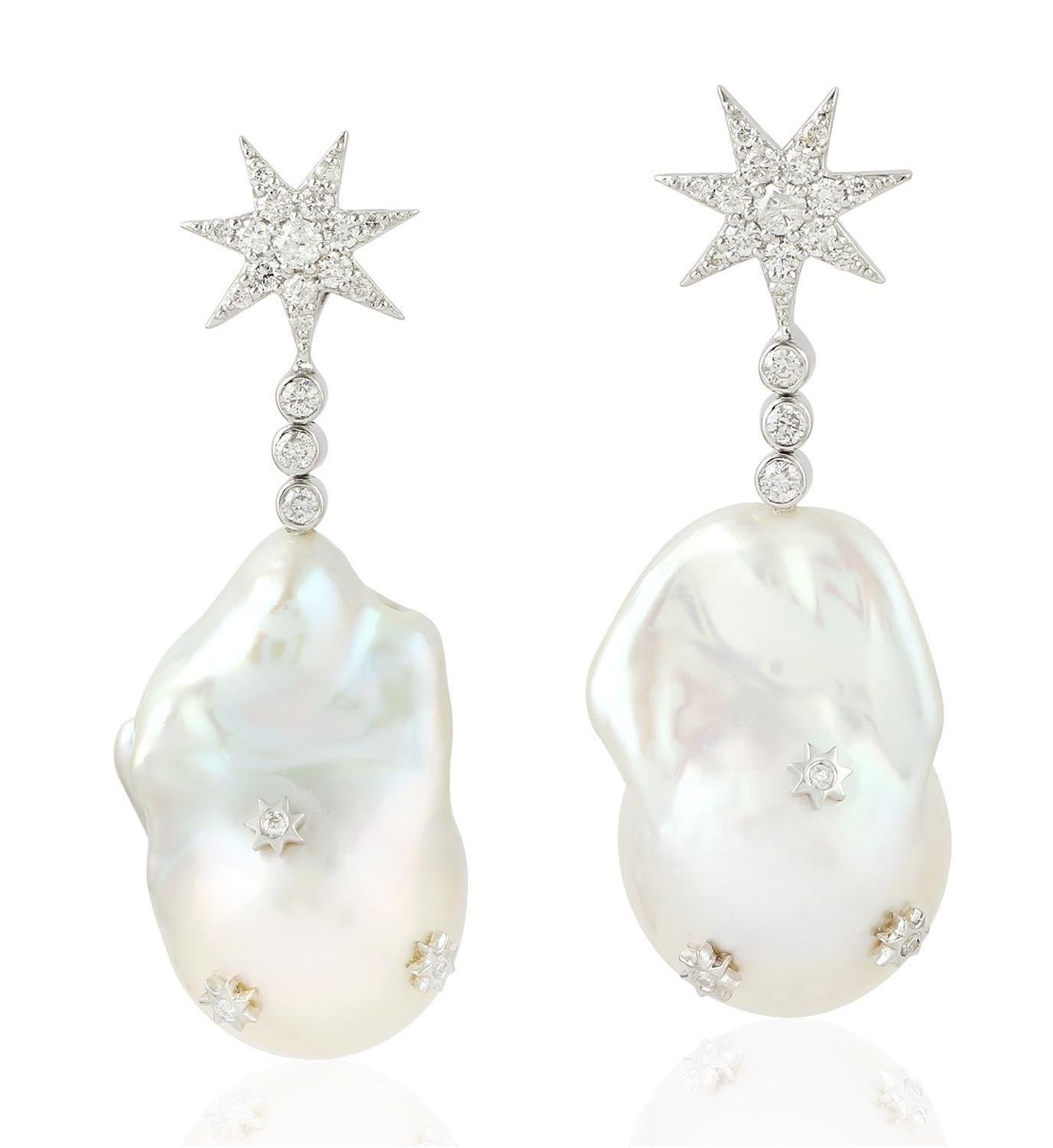 Modern 77.0 Carat Pearl 18 Karat Gold Diamond Star Earrings For Sale