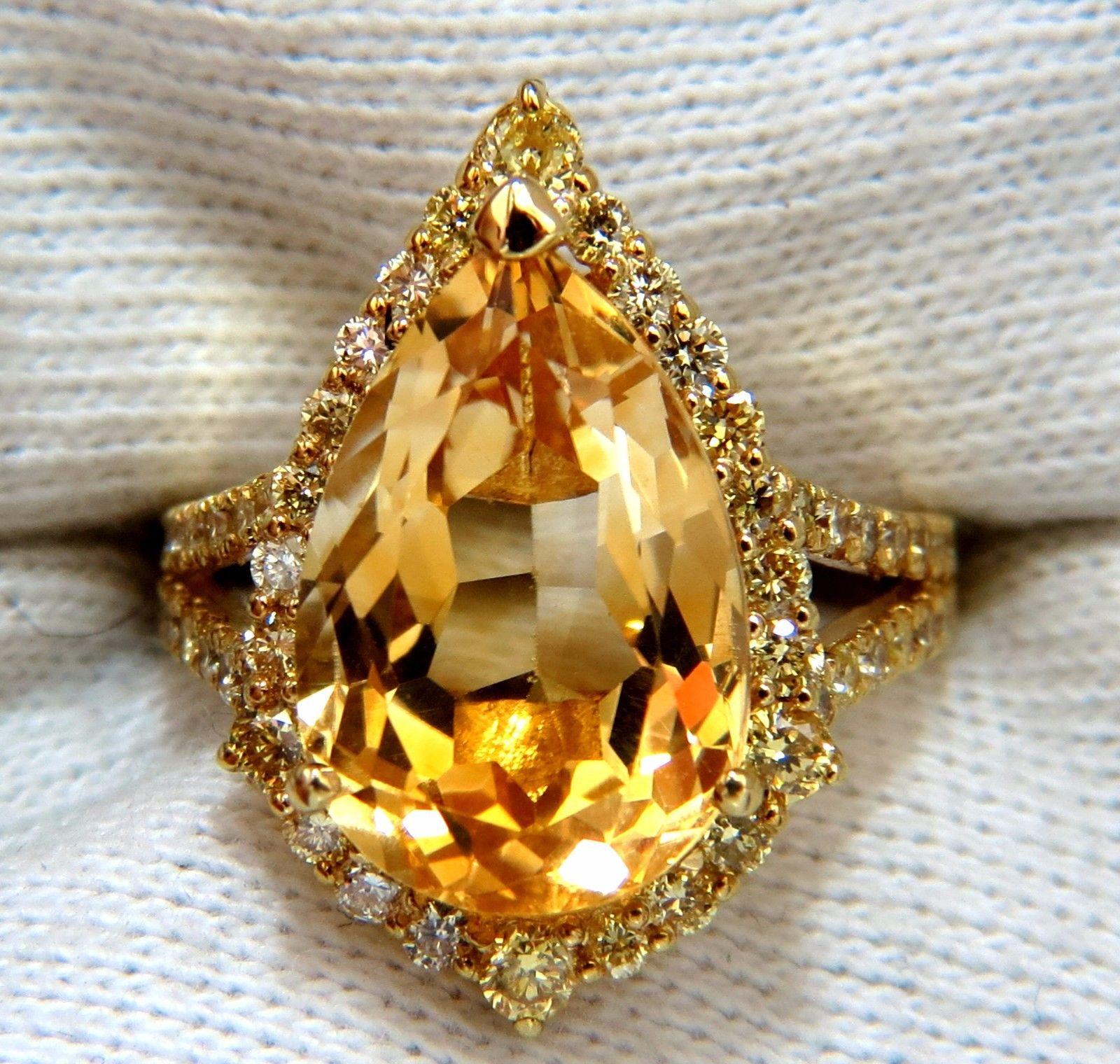 Pear Cut 7.70 Carat Natural Fancy Yellow Diamonds Citrine Ring 14 Karat Halo