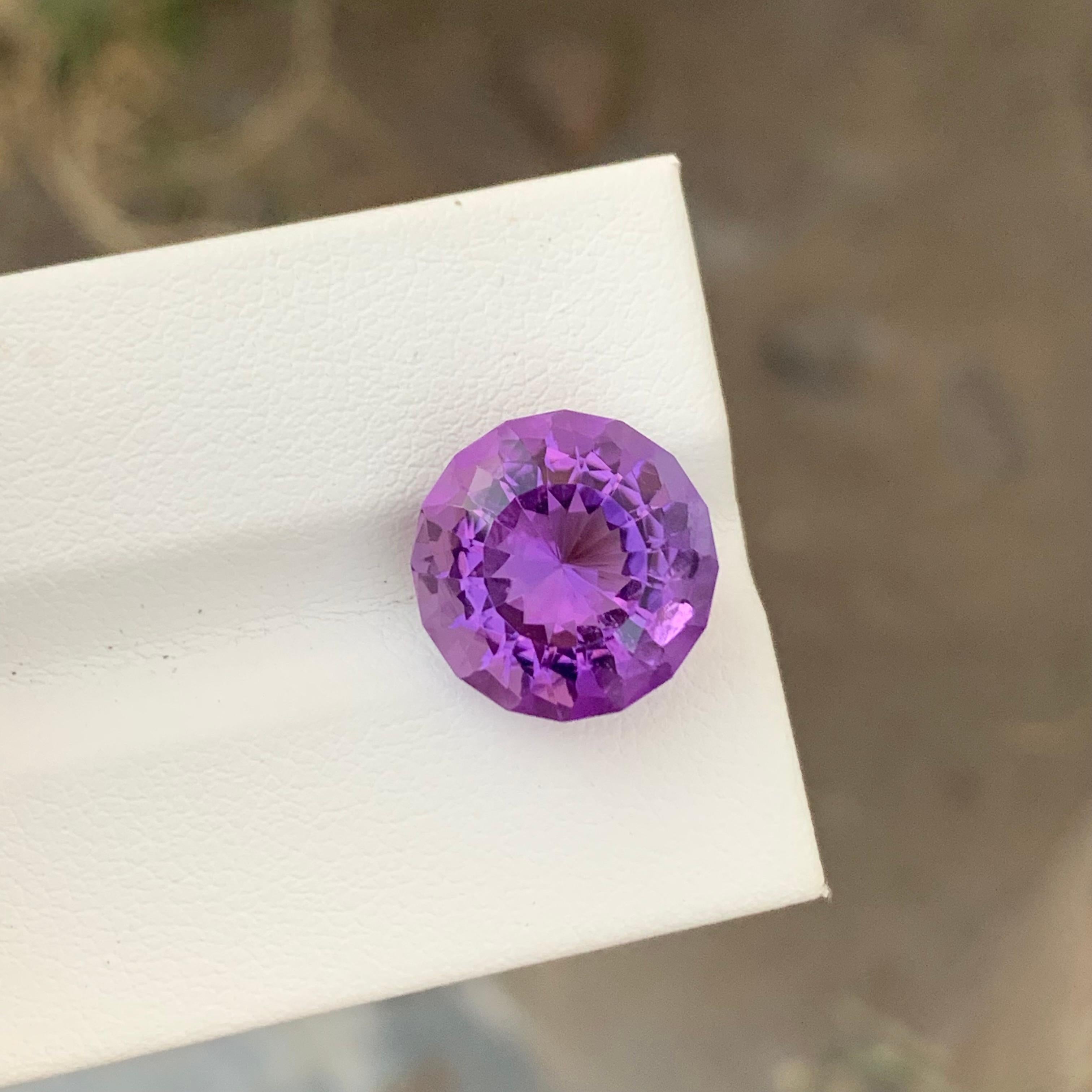 Round Cut 7.70 Carat Natural Loose Amethyst Round Shape Gem From Brazilian Mine For Sale