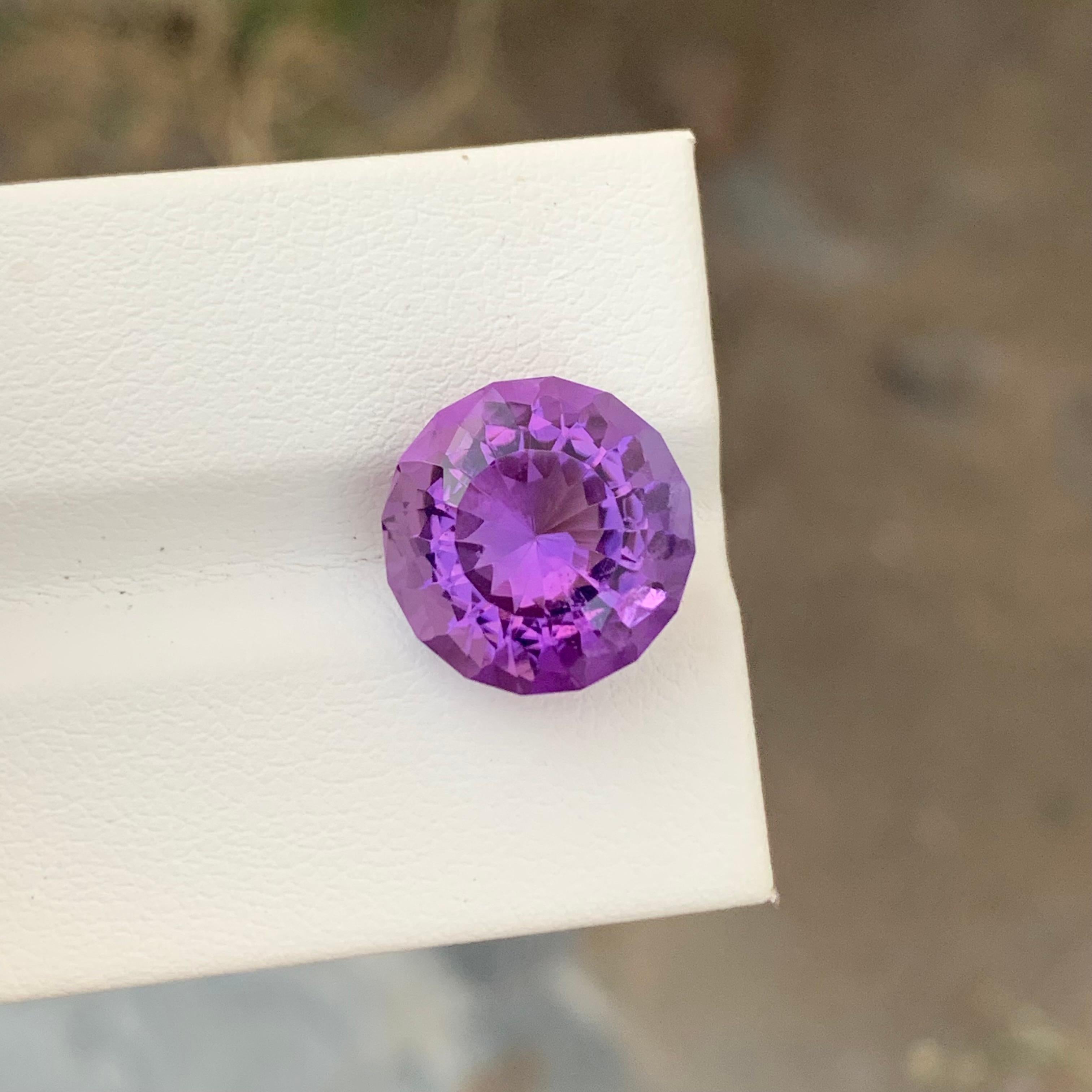 7.70 Carat Natural Loose Amethyst Round Shape Gem From Brazilian Mine In New Condition For Sale In Peshawar, PK