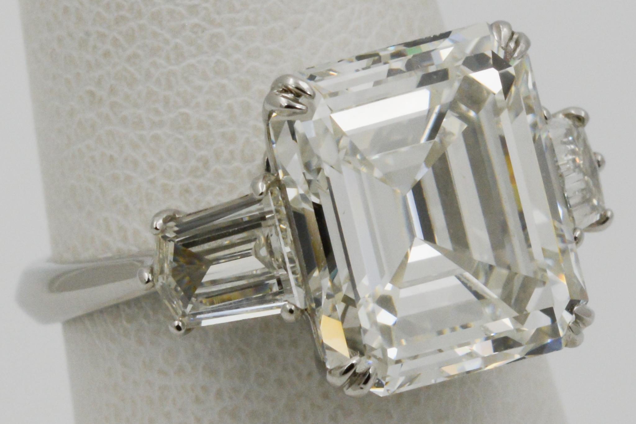 7.71 Carat GIA Emerald Cut Diamond Platinum Ring In New Condition In Dallas, TX