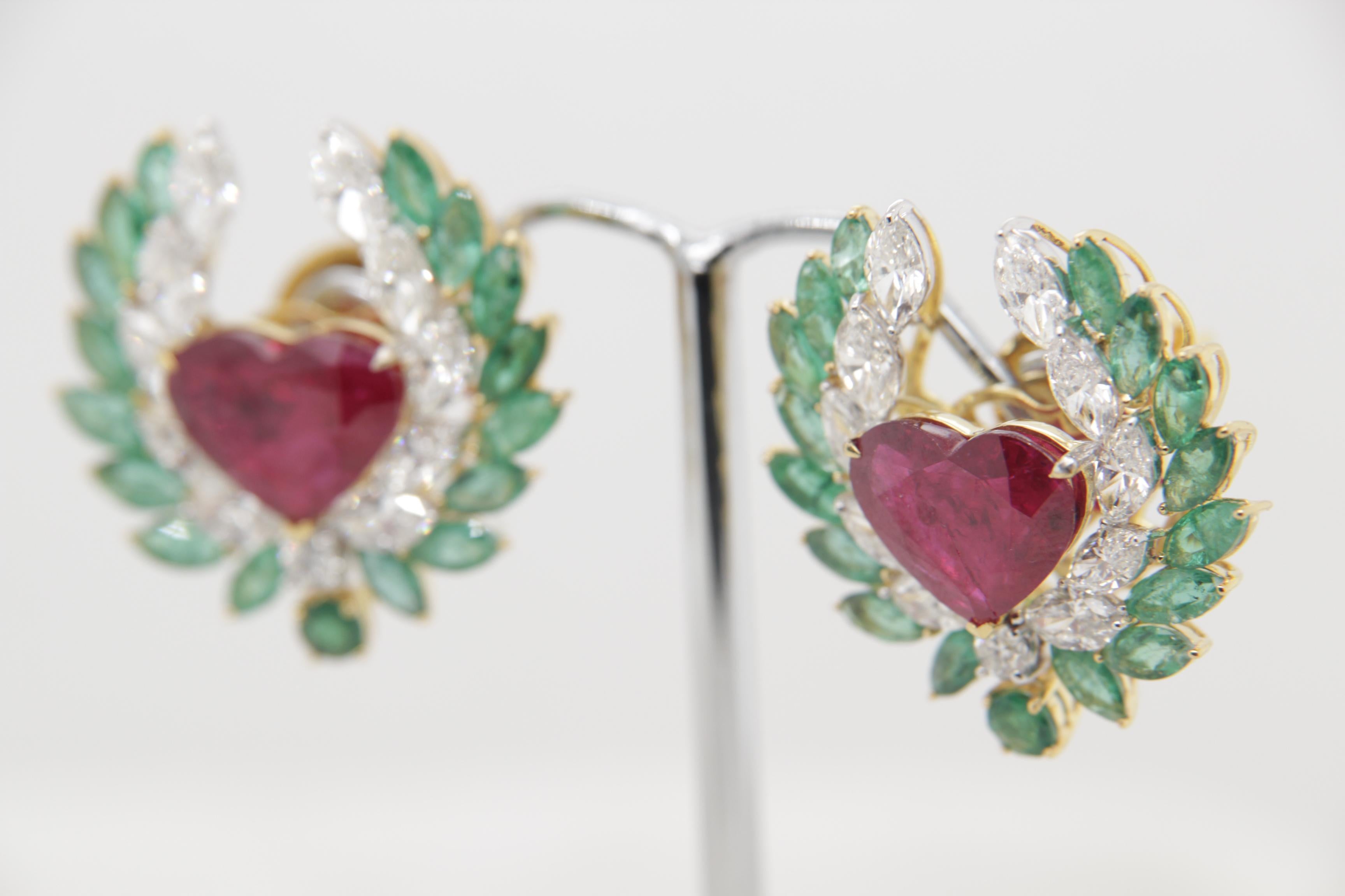 7.72 Carat No Heat Thai Ruby, Emerald and Diamond Earring 18k Gold In New Condition In Bangkok, TH