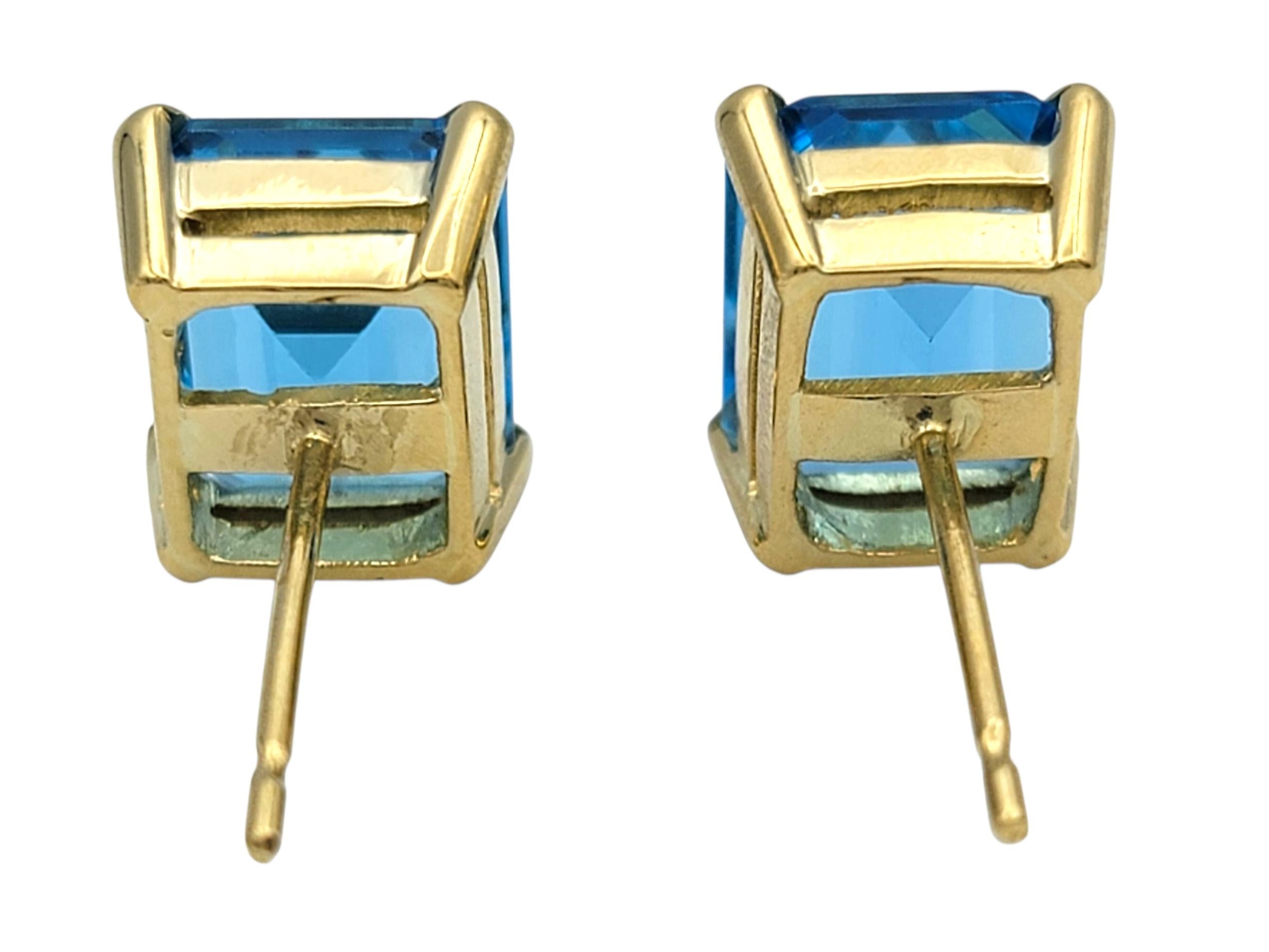 7,72 Karat Blauer Topas im Smaragdschliff Ohrstecker aus 18 Karat Gelbgold im Zustand „Gut“ im Angebot in Scottsdale, AZ