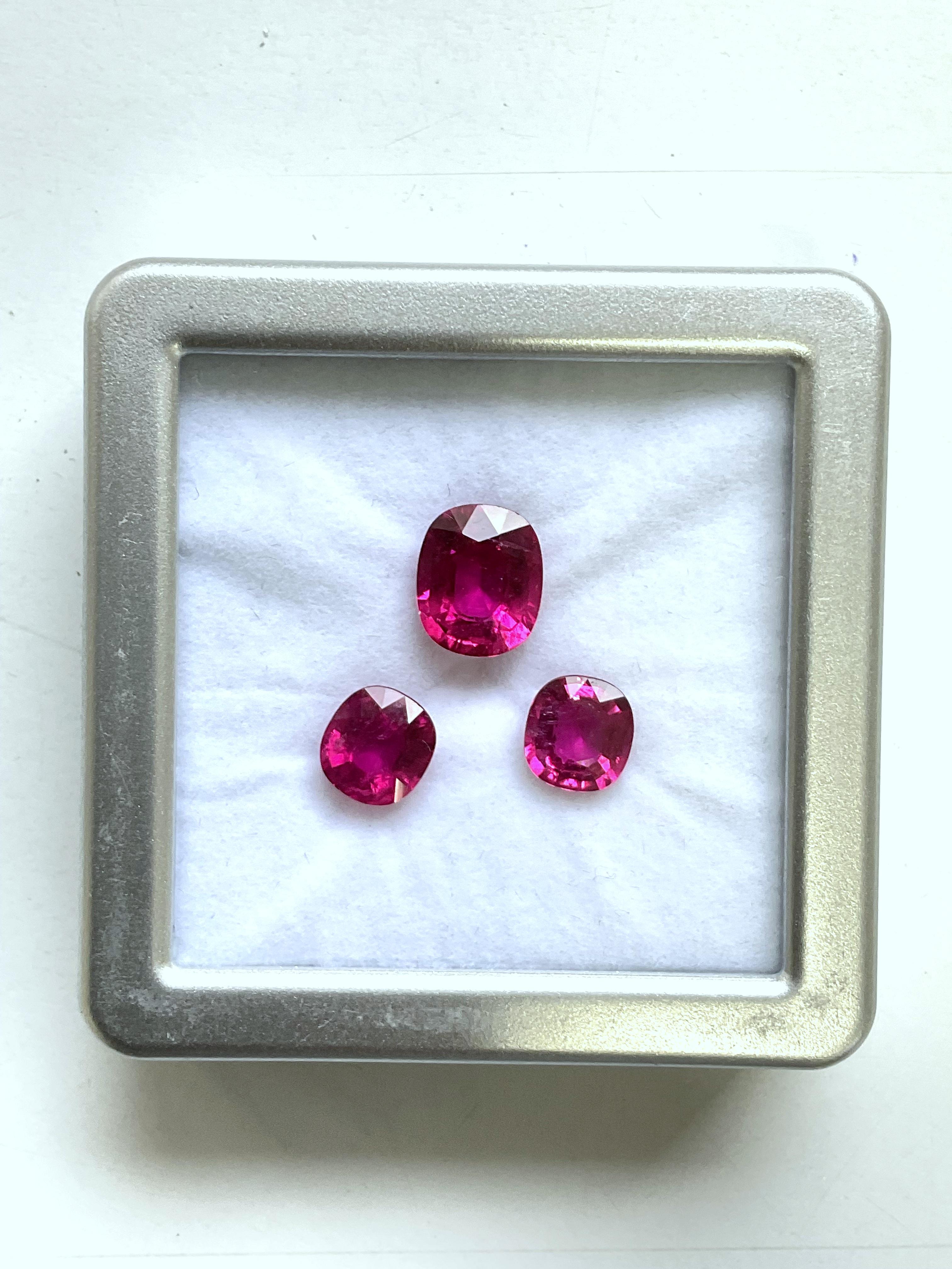 Art Déco 7.74 Carats Rubellite Tourmaline CUshion Cut stone For Jewelry Natural gemstone in vendita