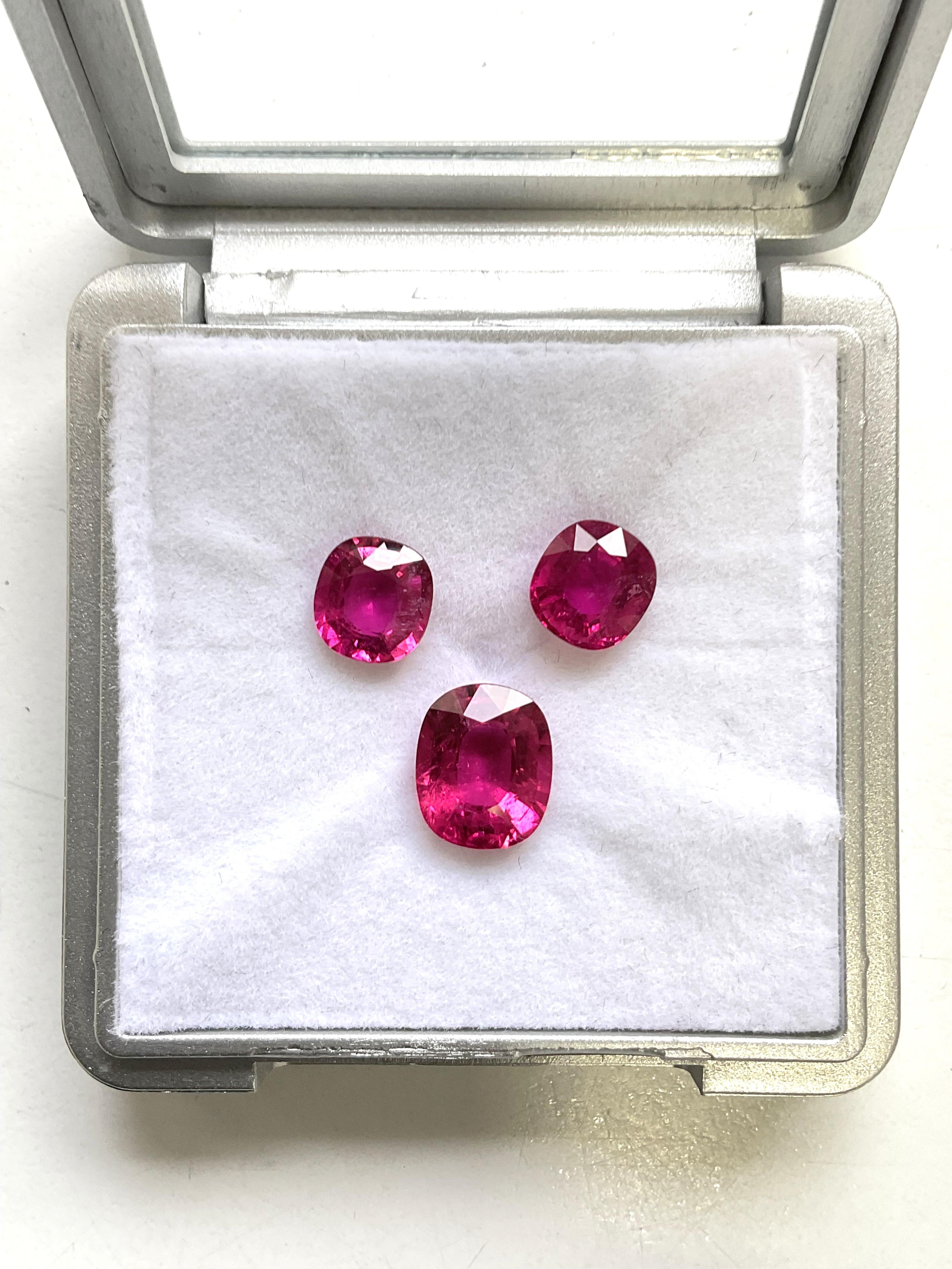 da uomo o donna 7.74 Carats Rubellite Tourmaline CUshion Cut stone For Jewelry Natural gemstone in vendita