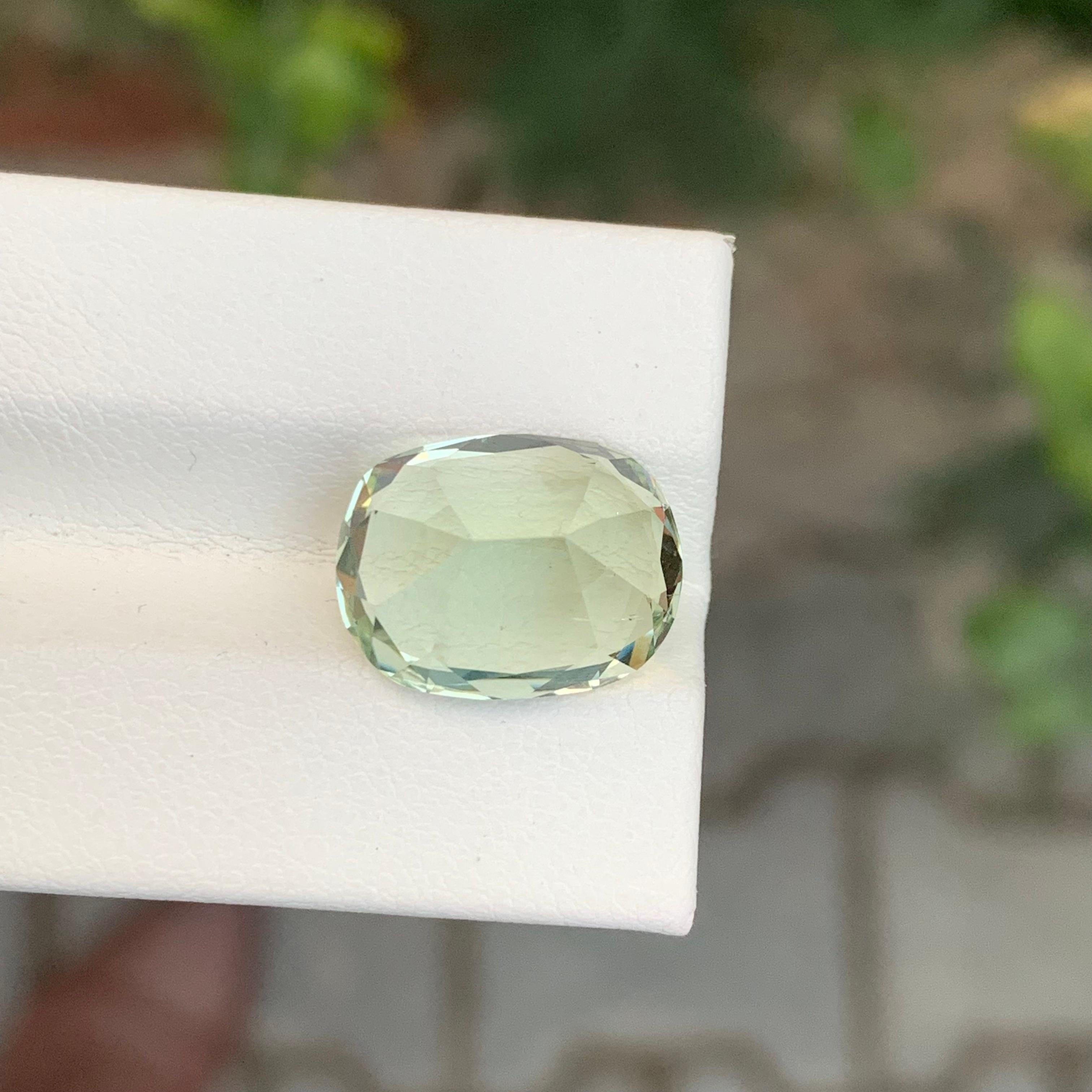 7.75 Carat Pretty Loose Heliodor Yellow Beryl Gemstone For Sale 1