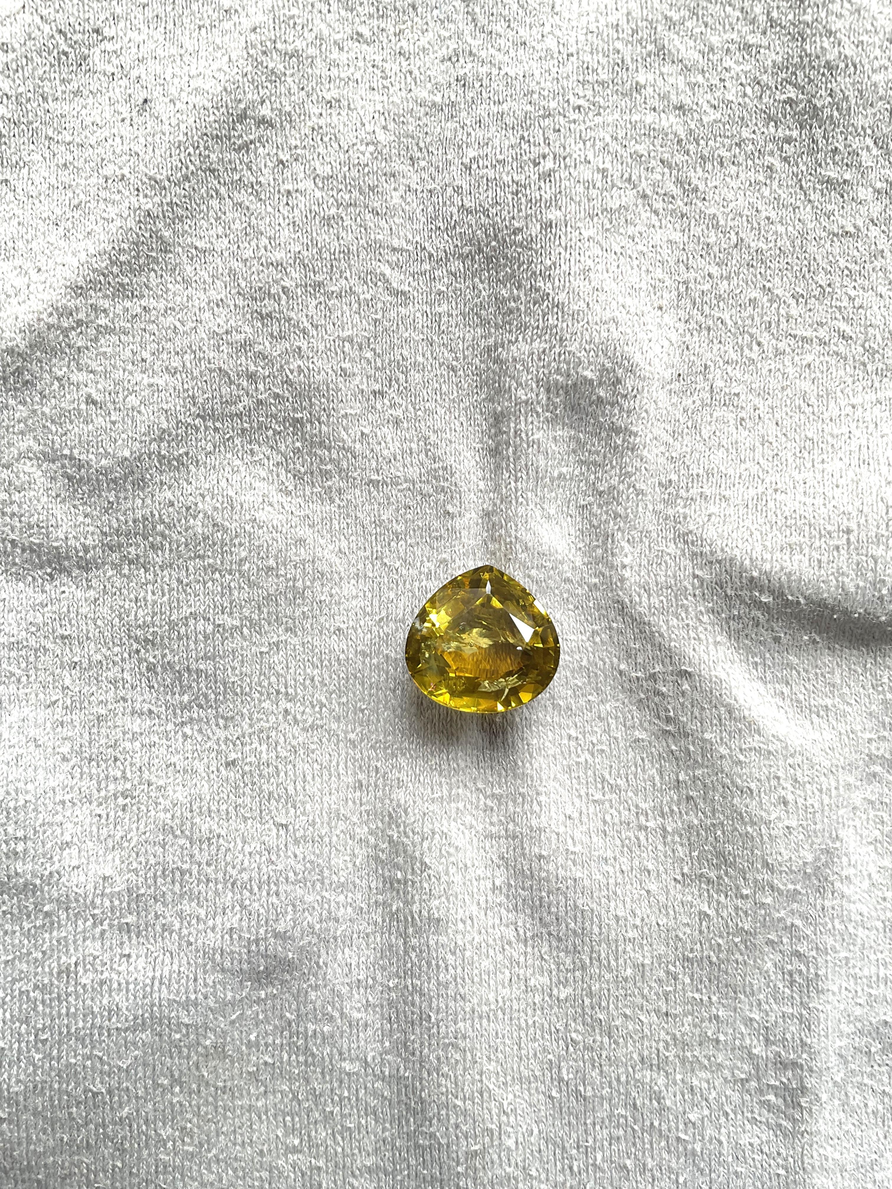 7.75 Carats YOlive Tourmaline Heart Faceted Cut stone Top Quality Natural gem Neuf - En vente à Jaipur, RJ