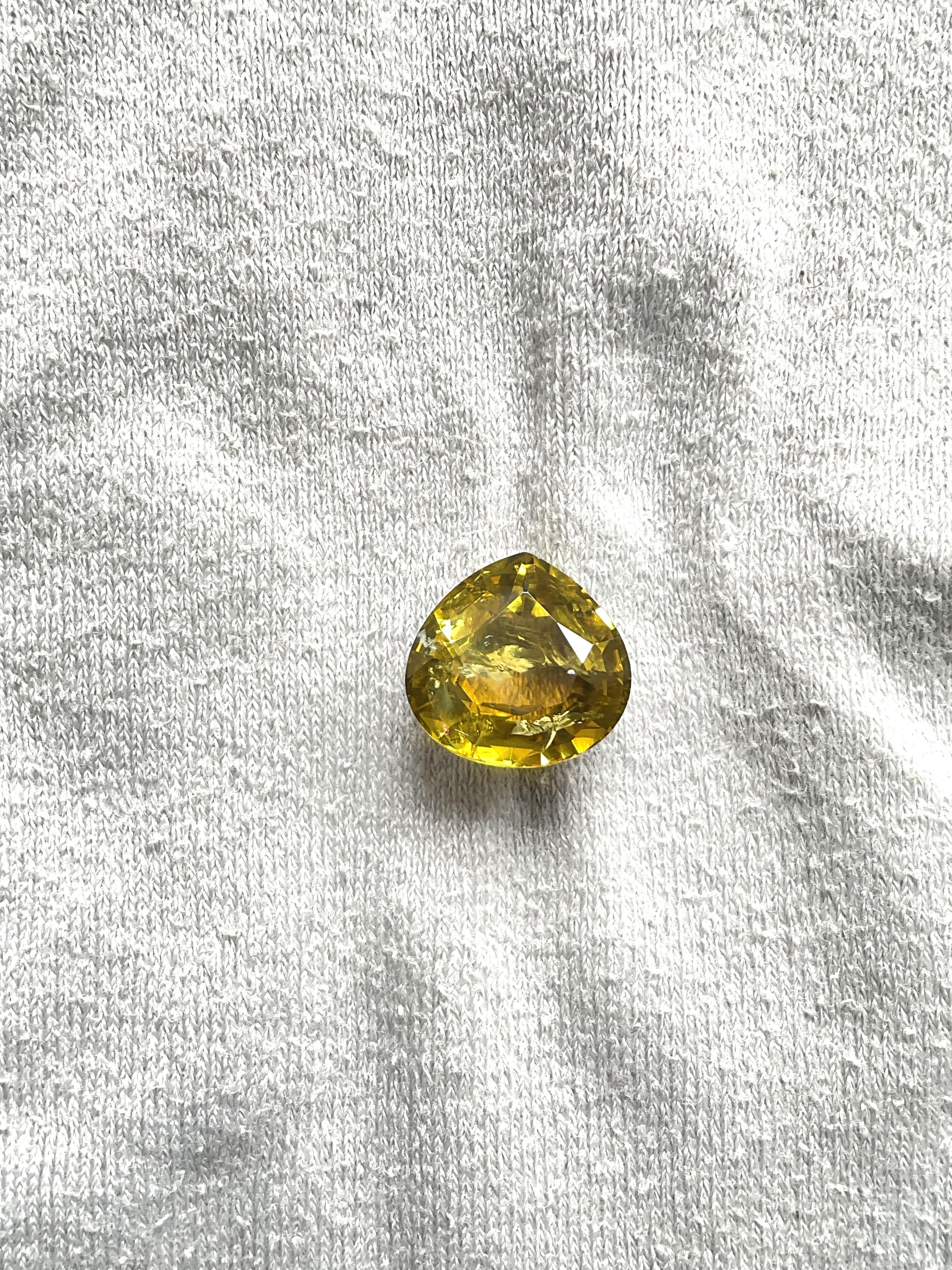 7.75 Carats YOlive Tourmaline Heart Faceted Cut stone Top Quality Natural gem Unisexe en vente