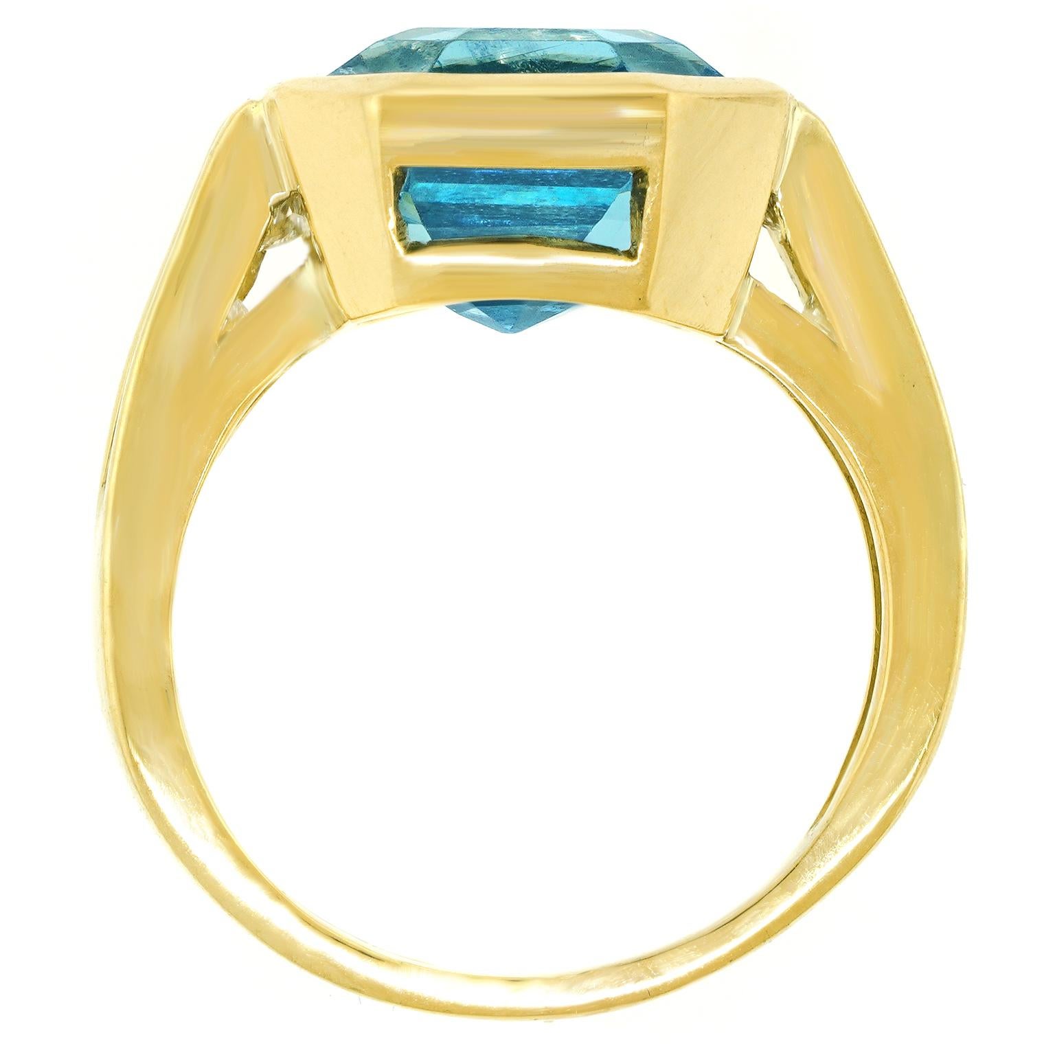 7.76 carat Aquamarine & Diamond Ring For Sale 4
