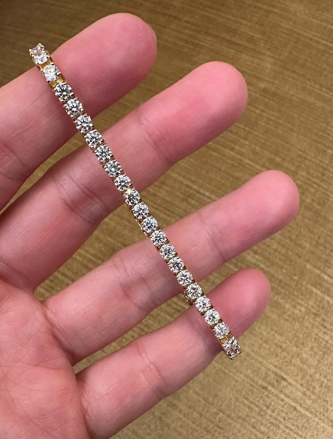 7.76 Carat Round Diamond Tennis Bracelet in 14k Yellow Gold 7.25 inches In Excellent Condition For Sale In La Jolla, CA