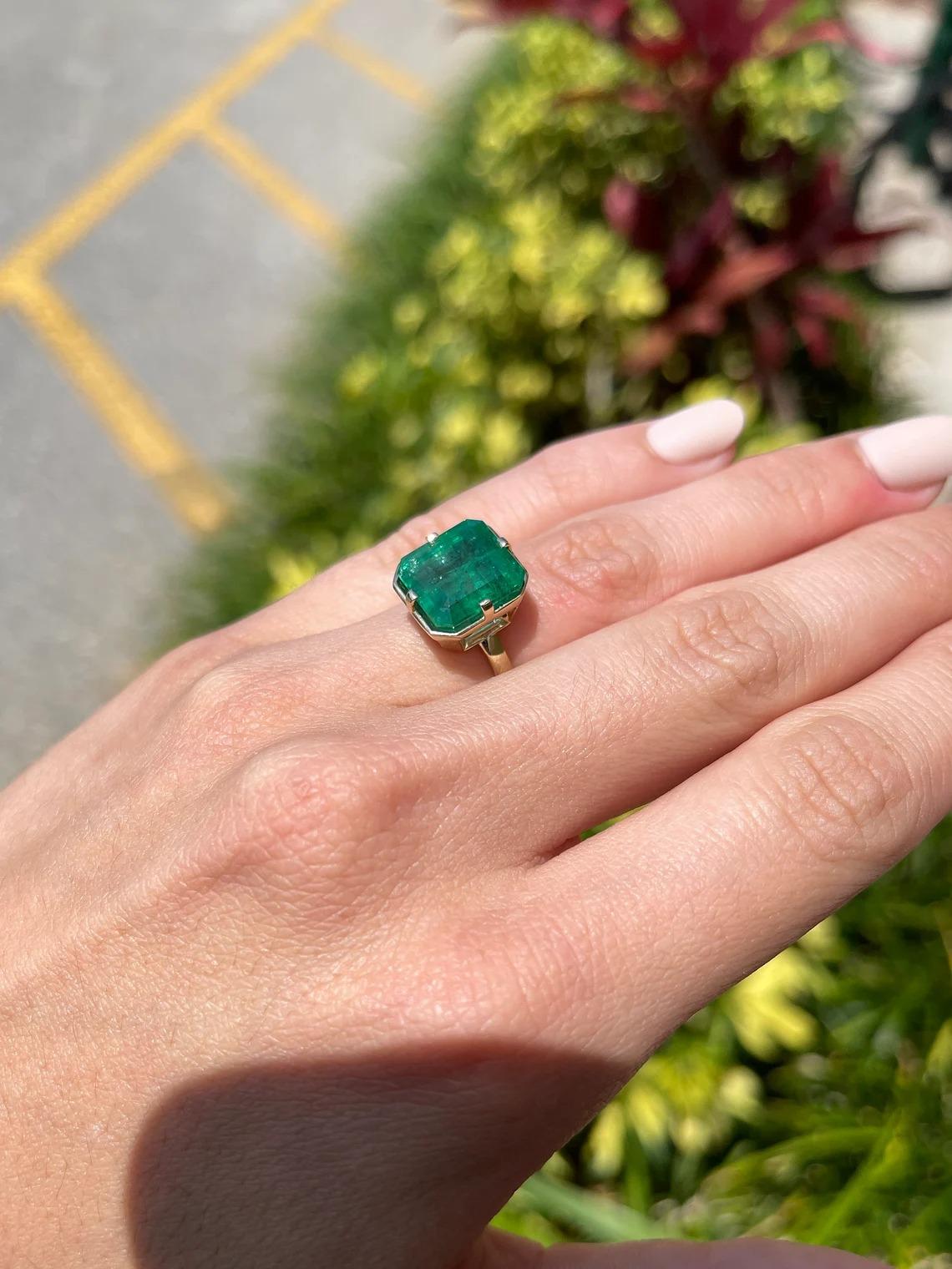 Modern 7.76cts 18K Natural Emerald-Asscher Cut Solitaire Gold Engagement Ring For Sale