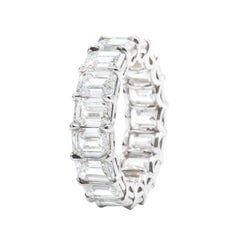 7,77 Karat Diamantband mit Smaragdschliff