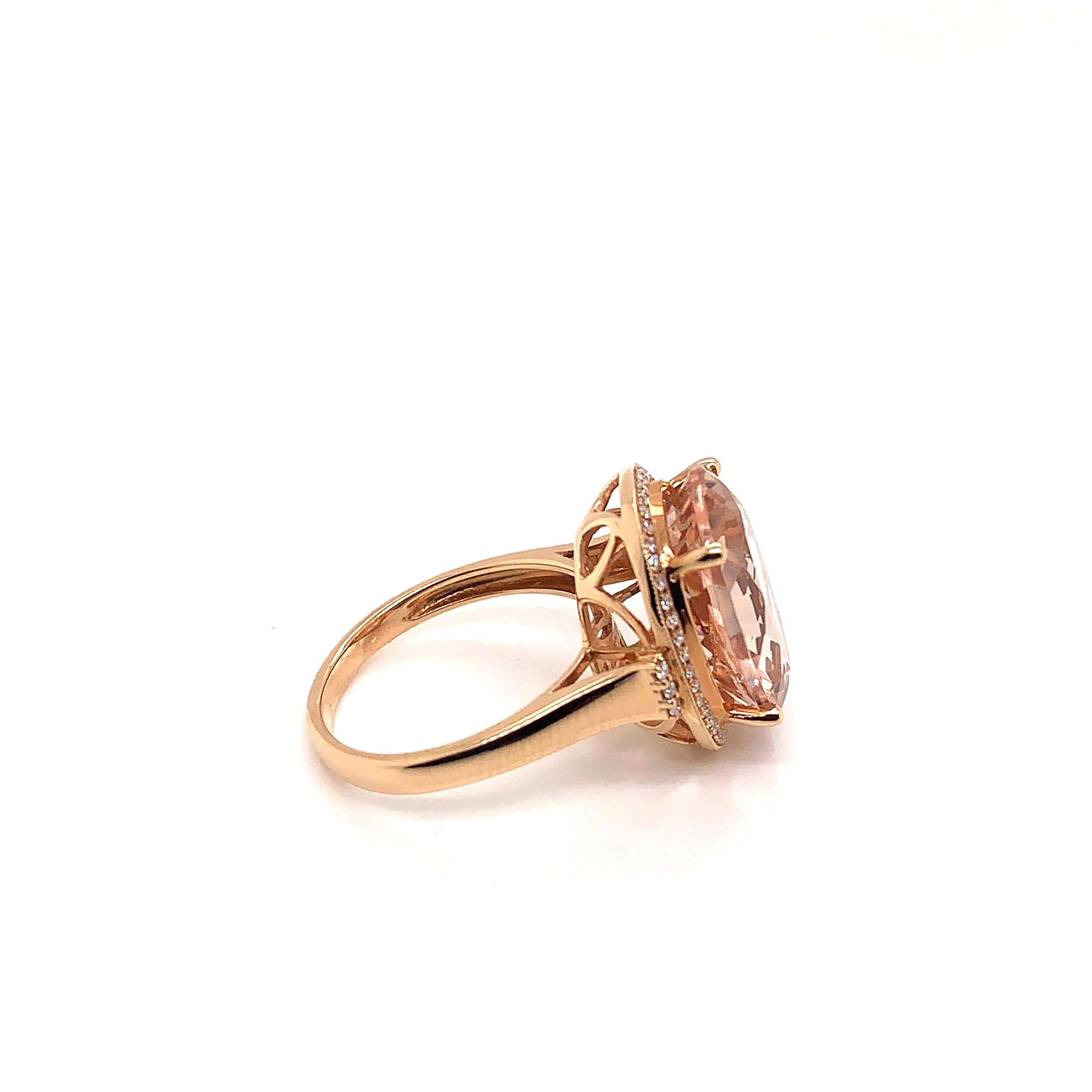 7,77 Karat ovaler Morganit-Ring aus 18 Karat Roségold mit Diamanten (Ovalschliff) im Angebot