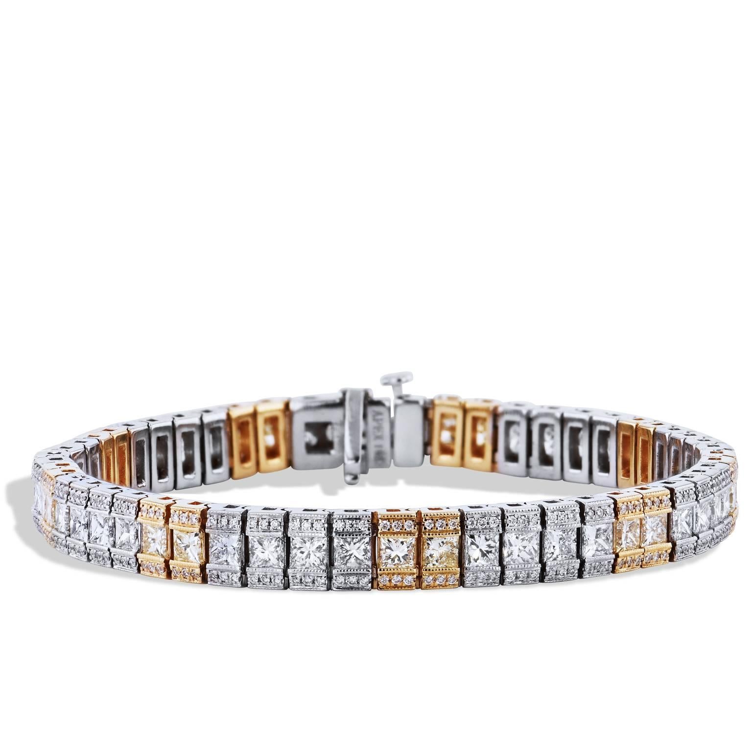 7.77 Carat Princess Cut and Round Cut Diamond Link Bracelet in 18 karat Gold   In New Condition In Miami, FL