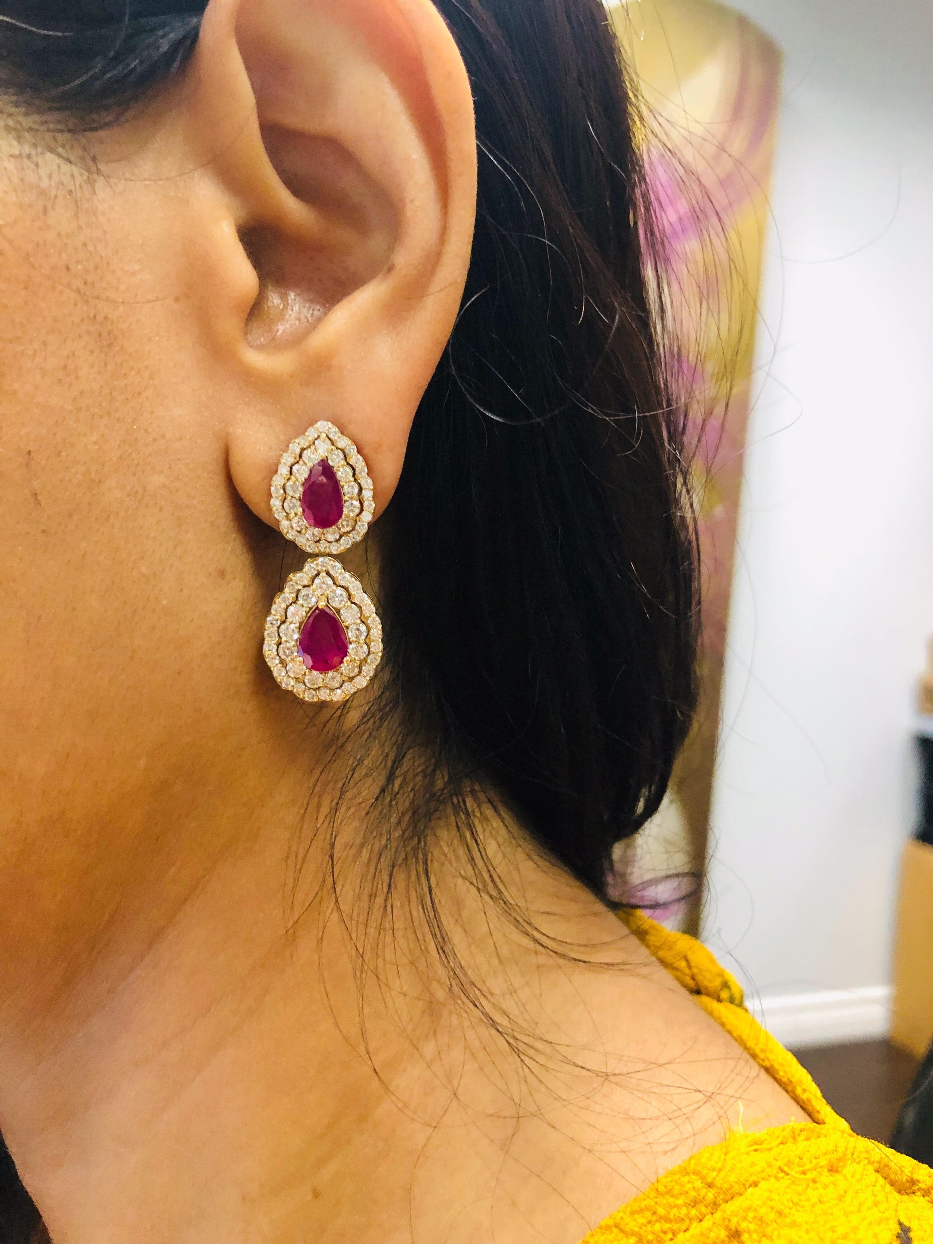 7.77 Carat Natural Ruby Diamond Yellow Gold Drop Earrings For Sale 1