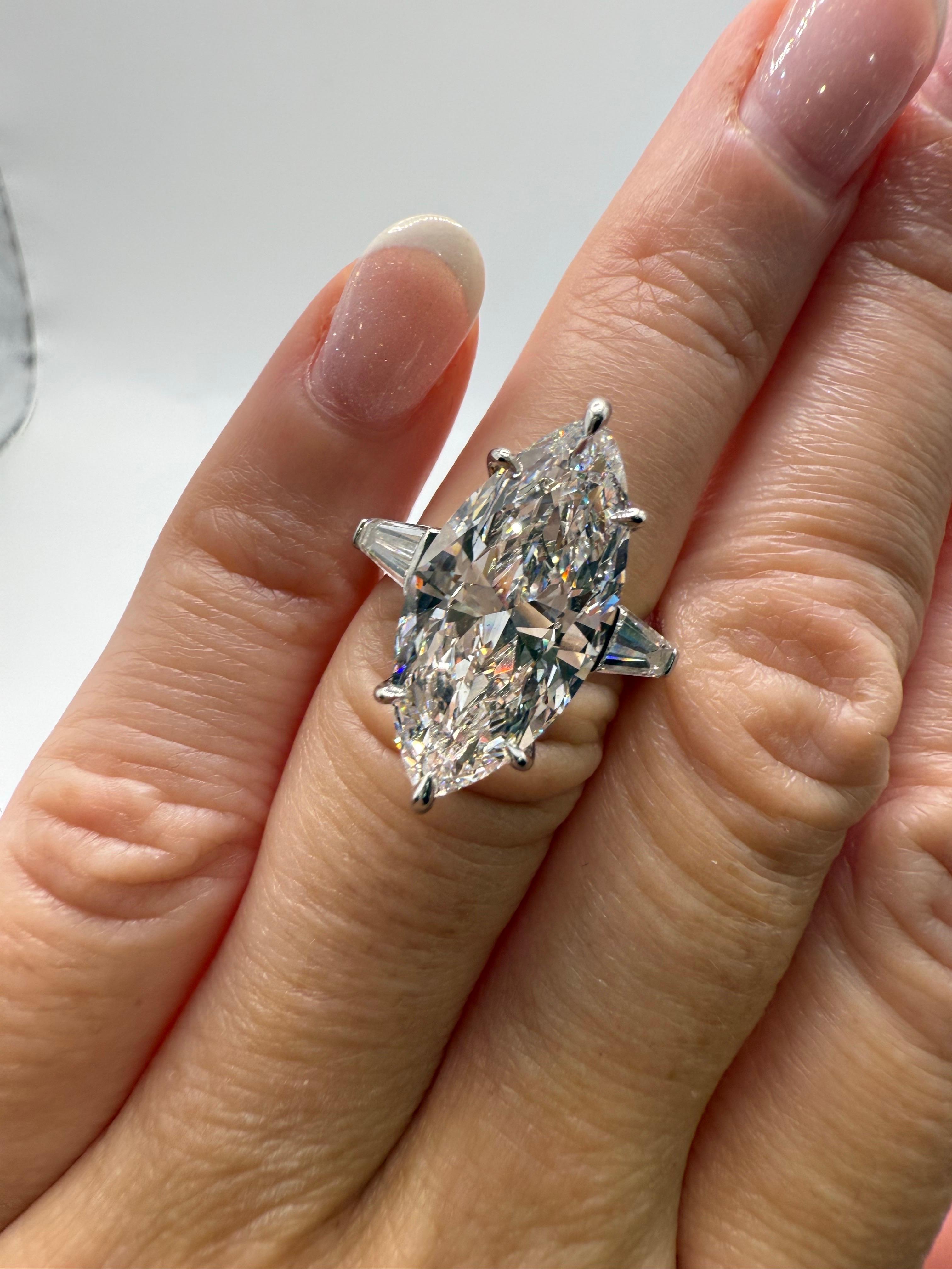 7,77ct GIA Marquise Diamantring 18KT Gold für Damen oder Herren im Angebot