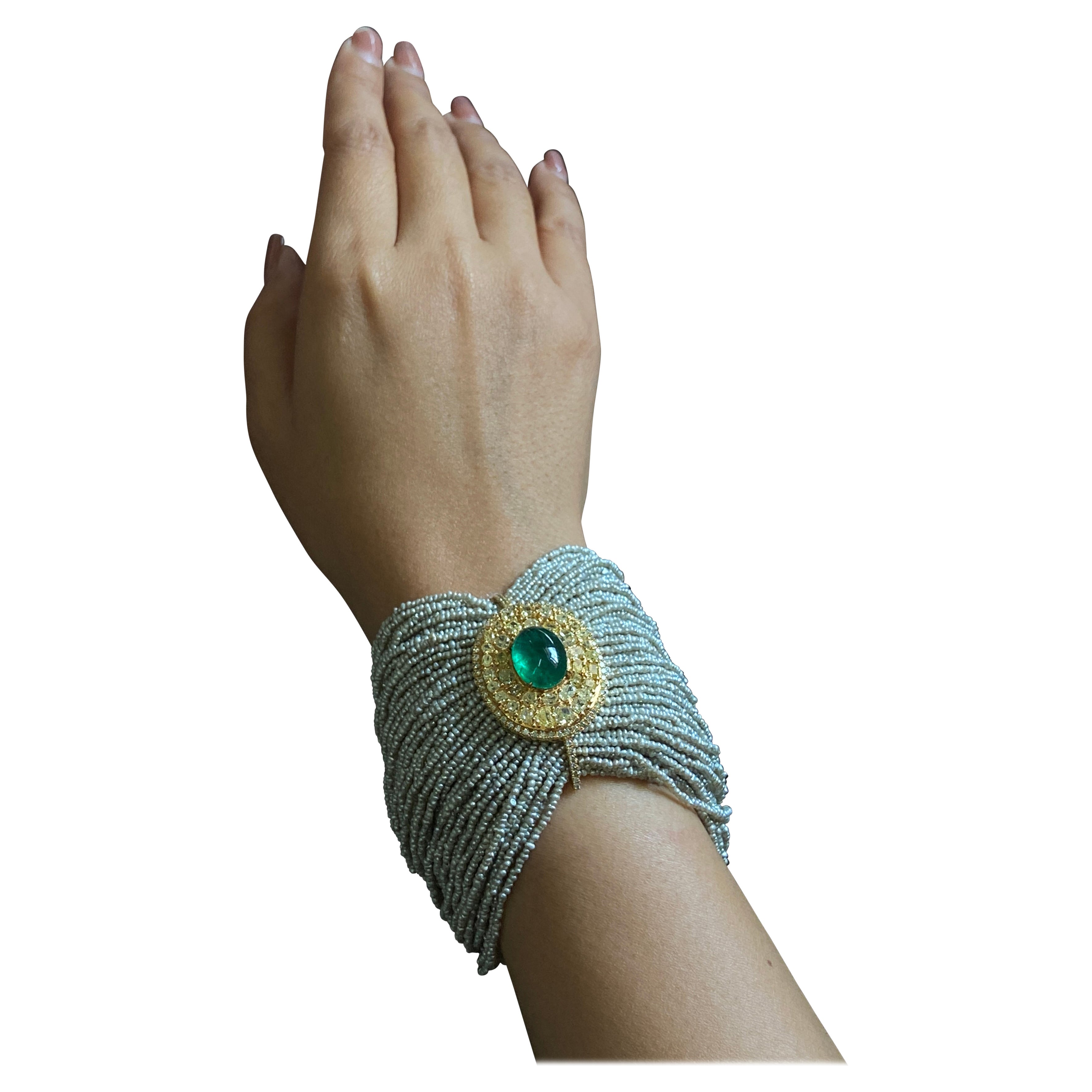Pulsera de esmeraldas, diamantes amarillos y perlas de 7,78 quilates en venta