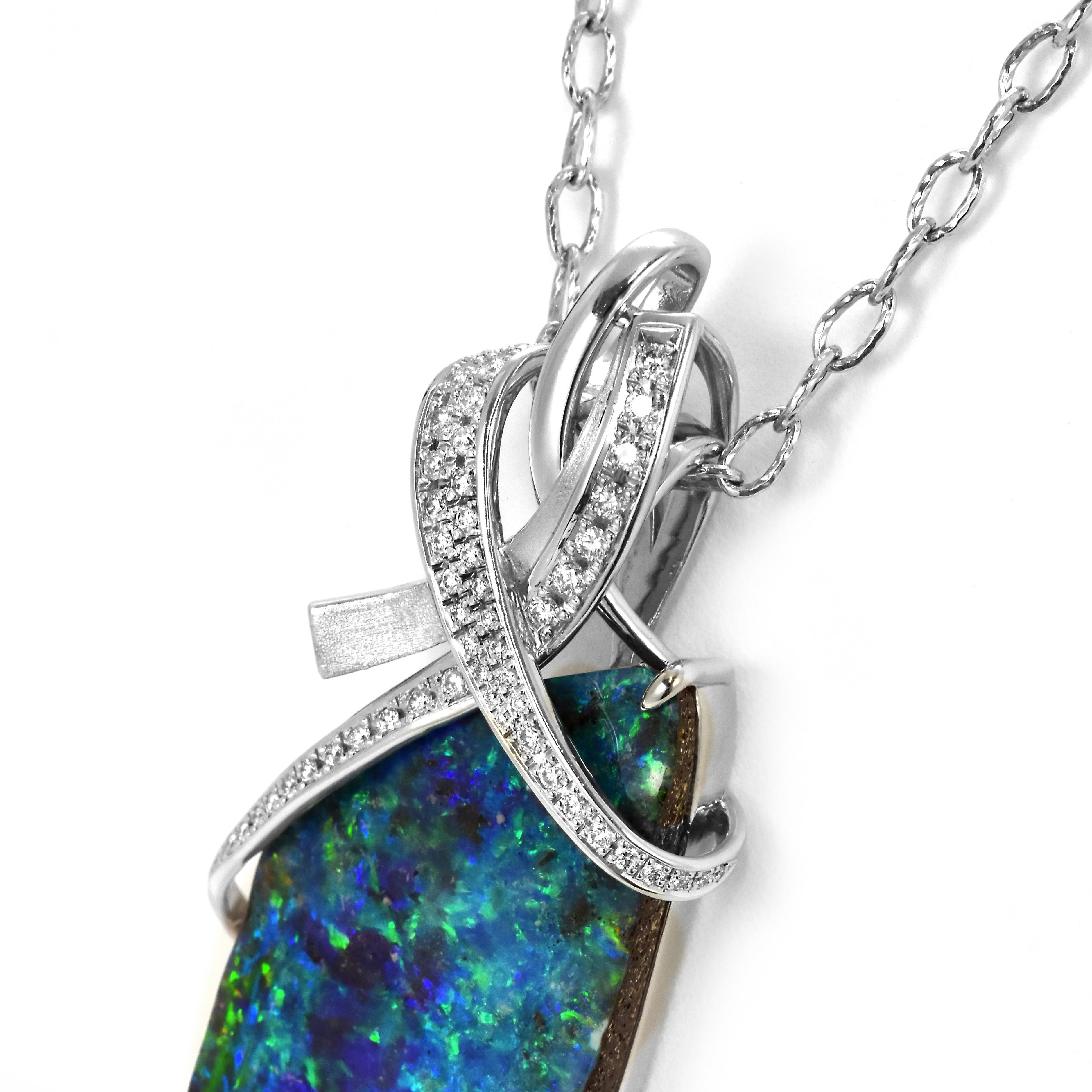 Pendentif en platine de 77.80 carats d'opale de Boulder australienne naturelle et de diamants en vente 12