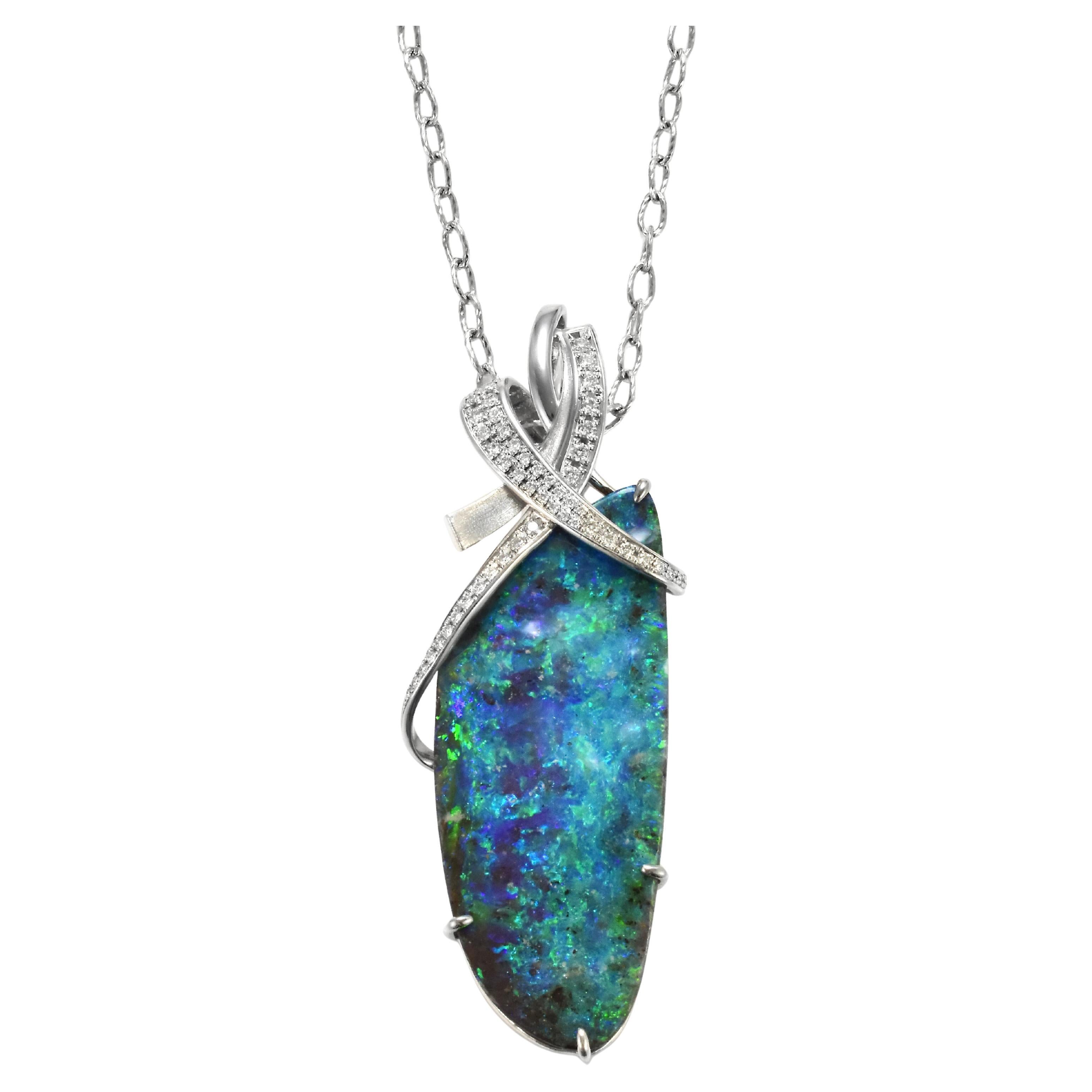 Pendentif en platine de 77.80 carats d'opale de Boulder australienne naturelle et de diamants