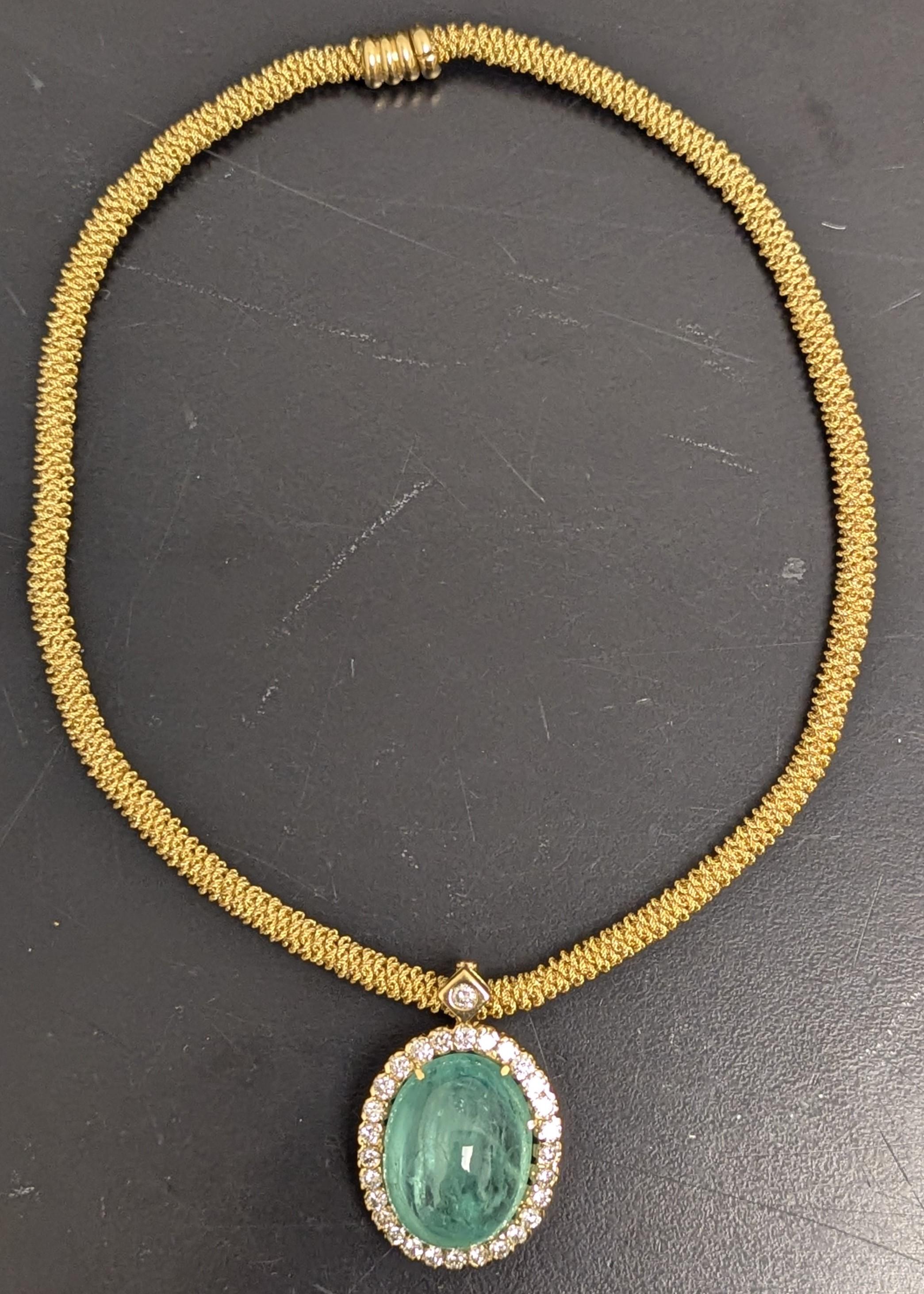 77.95 Carat Cabochon Green Beryl and Diamond 18K Gold Italian Pendant Necklace In Excellent Condition For Sale In New York, NY
