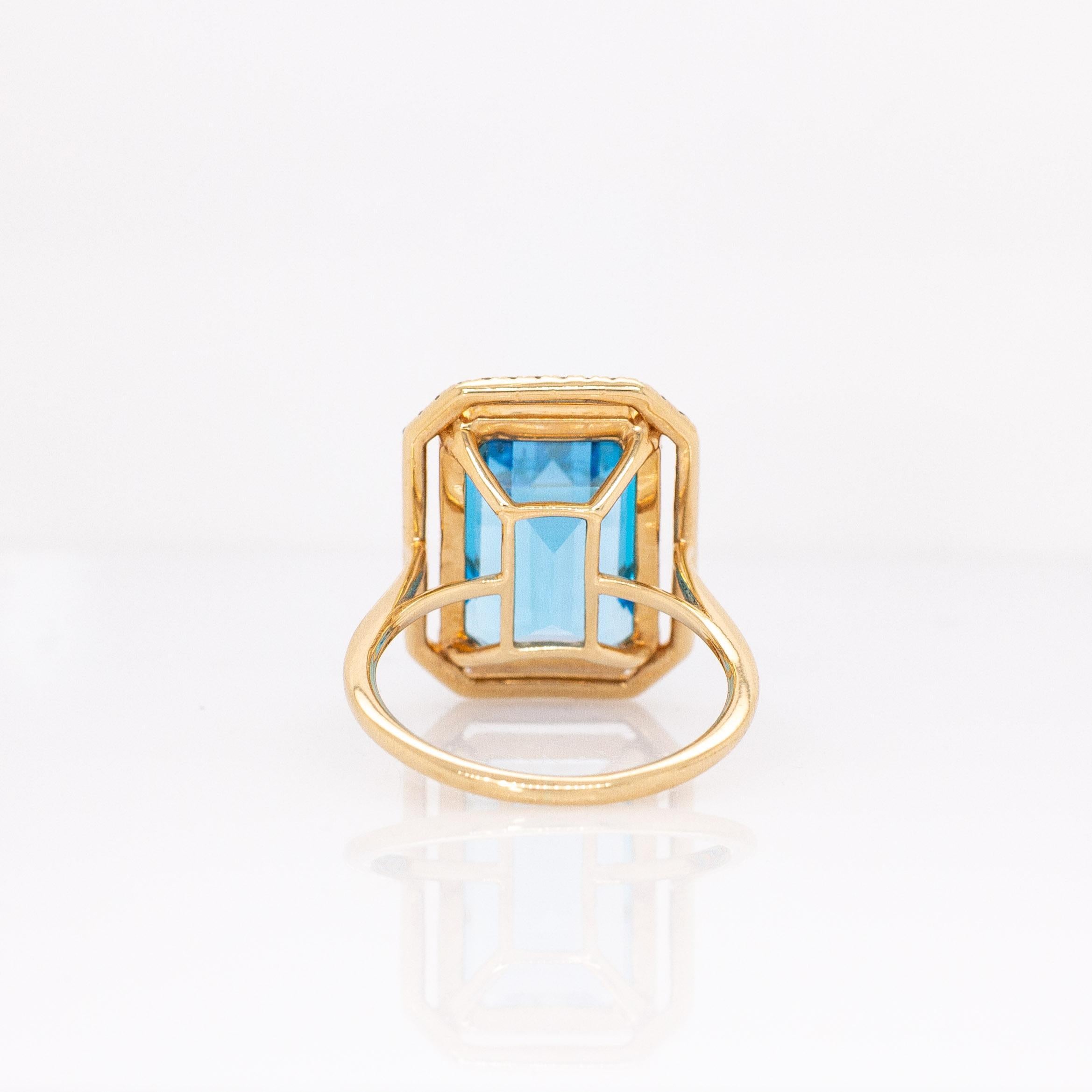 Donna Anello con dichiarazione di 7,7 carati di topazio svizzero e diamanti naturali: Oro massiccio 14k, 14x10mm in vendita