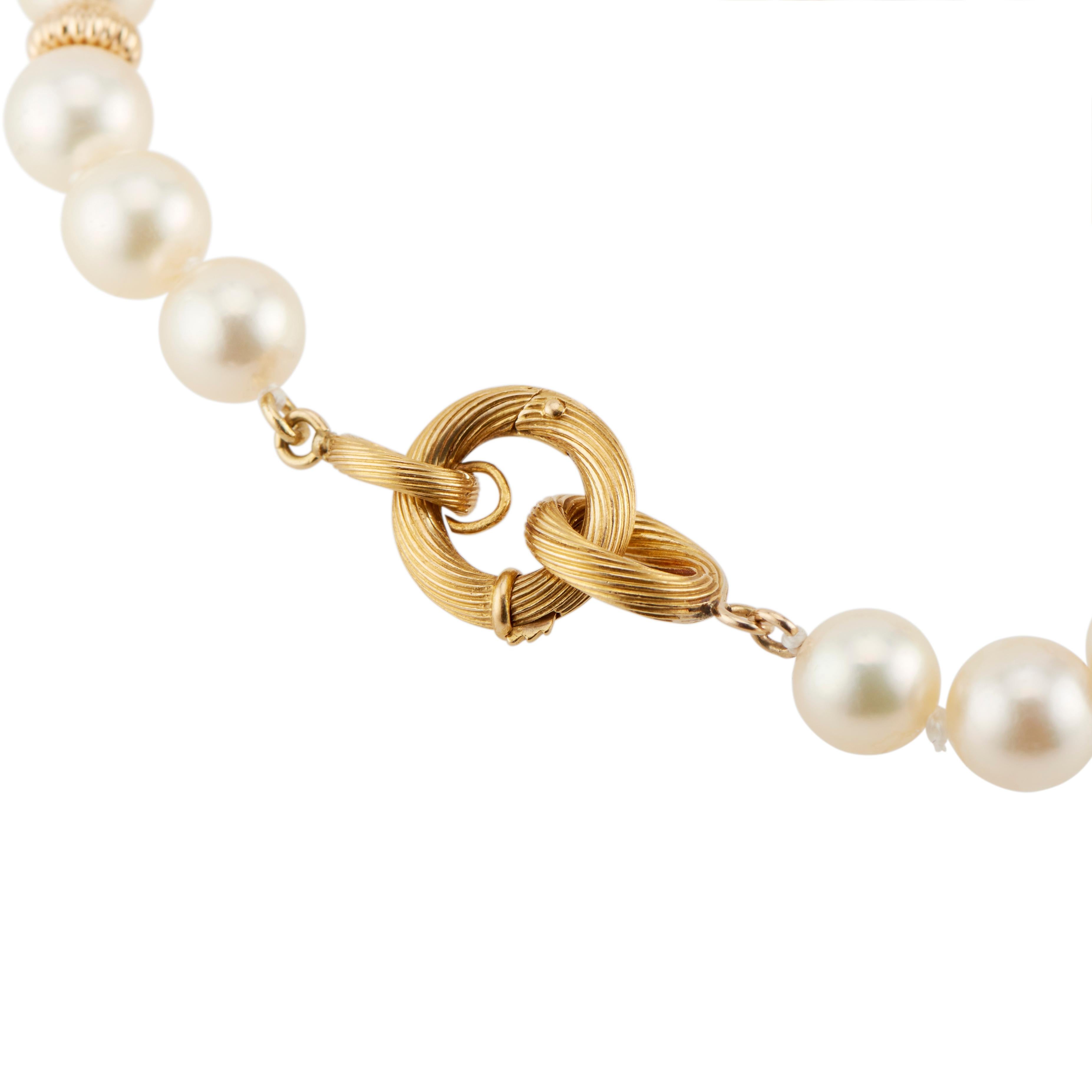 Cultured Pearl Yellow Gold Bracelet In Good Condition In Stamford, CT