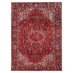 7'7"x10'5" Scarlet Red Vintage Persian Heriz Handgeknüpfter Orientalischer Teppich aus 100% Wolle, Vintage