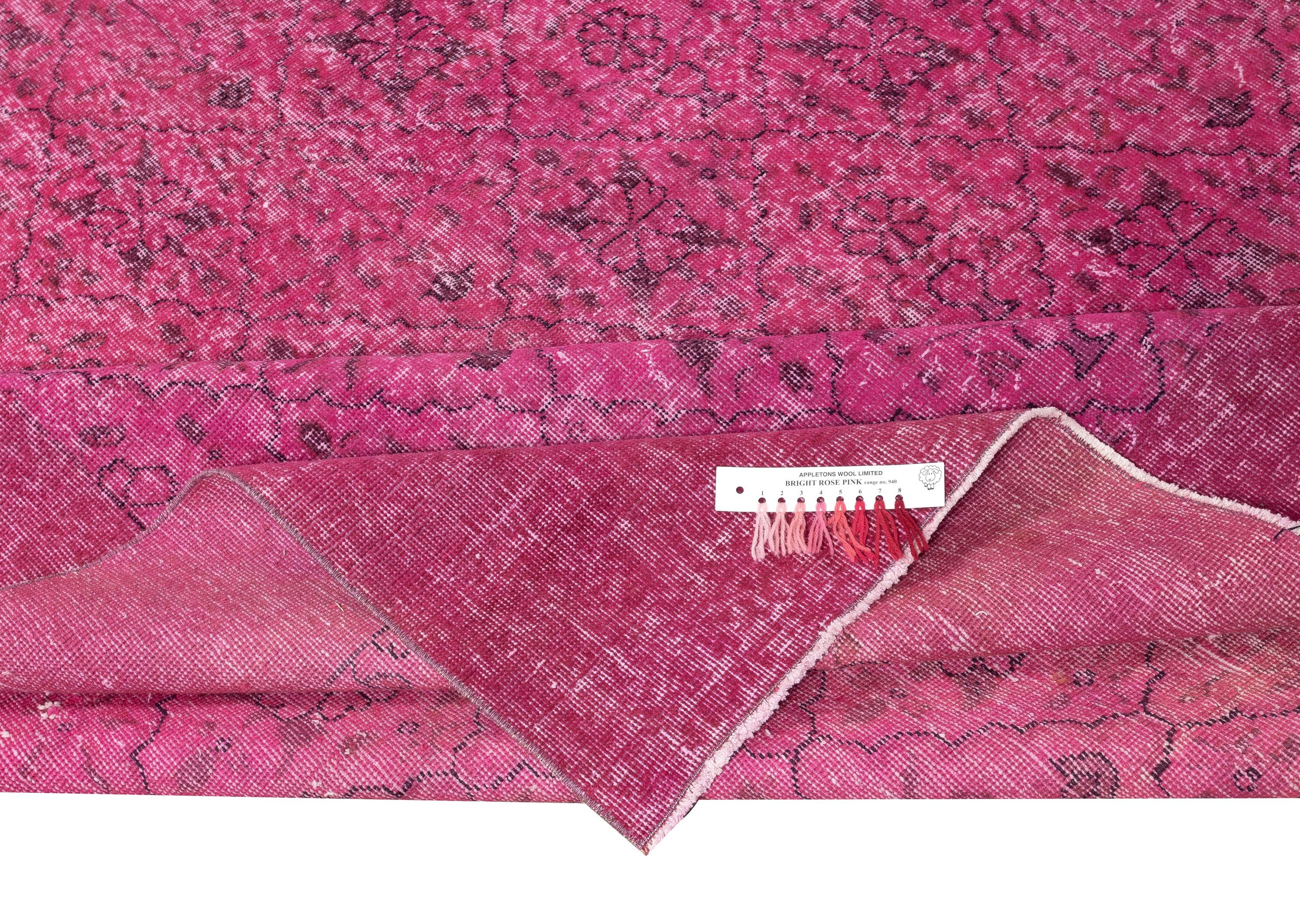 7.7x11.2 Ft Vintage Türkische Wolle Bereich Teppich Overdyed in Rosa für moderne Interieurs (Moderne) im Angebot